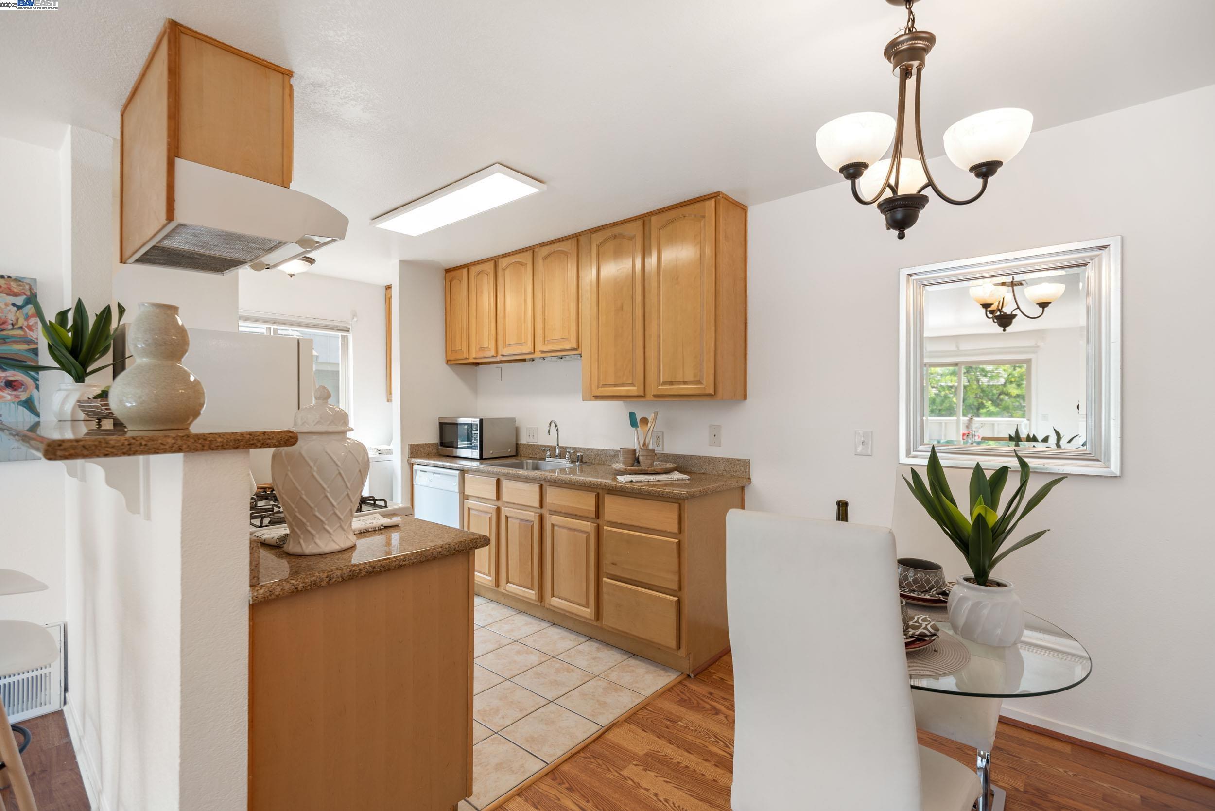 Photo #9: 41111444 Listing: Photo #9