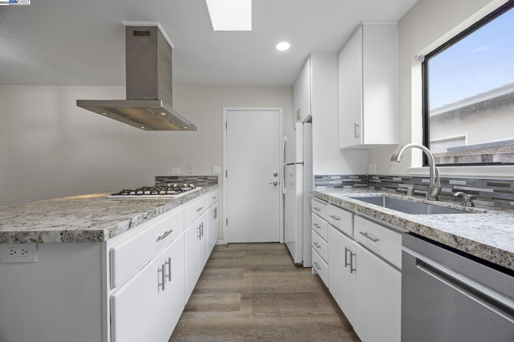 Detail Gallery Image 20 of 31 For 24626 Willimet Way, Hayward,  CA 94544 - 3 Beds | 2 Baths