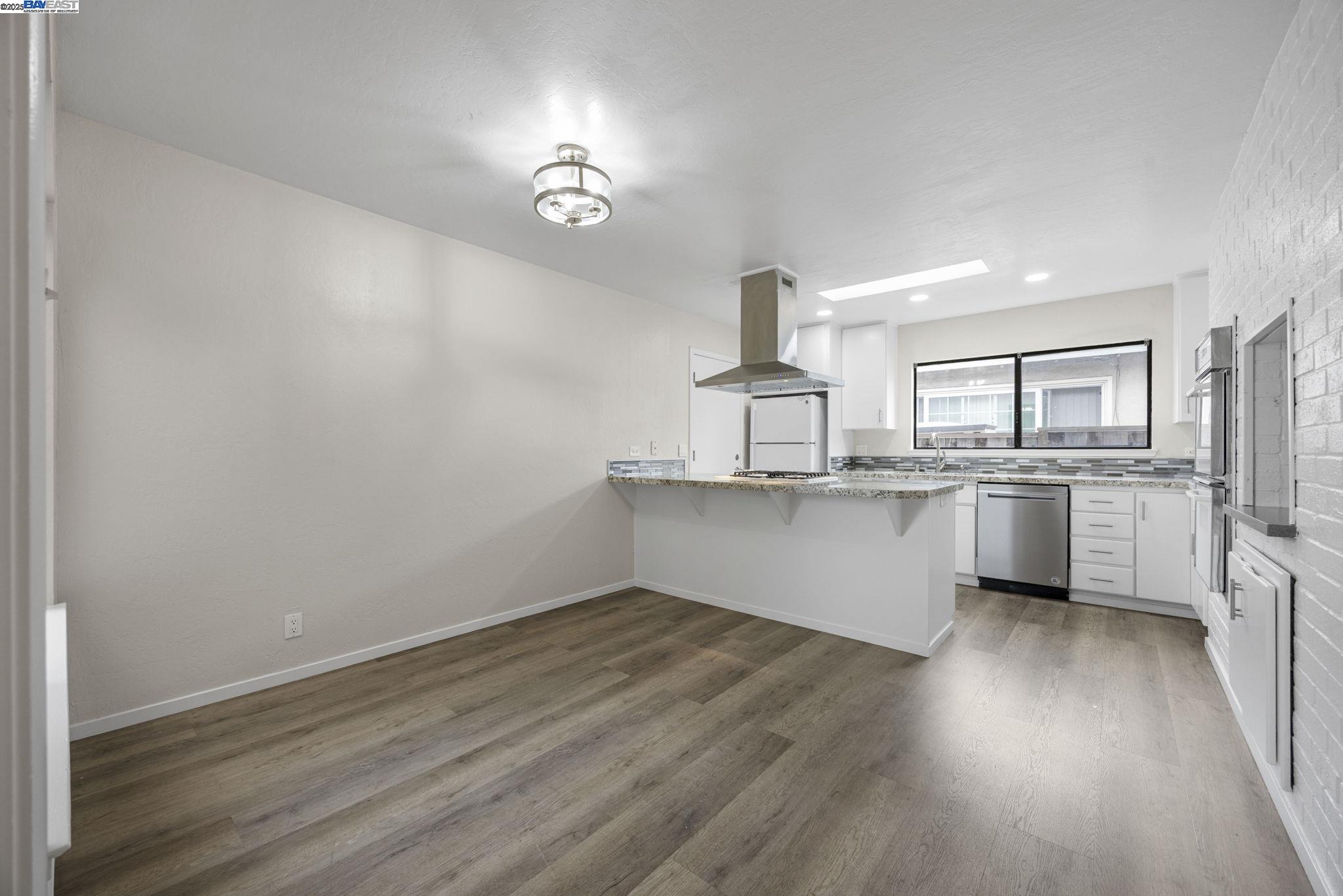Detail Gallery Image 25 of 31 For 24626 Willimet Way, Hayward,  CA 94544 - 3 Beds | 2 Baths
