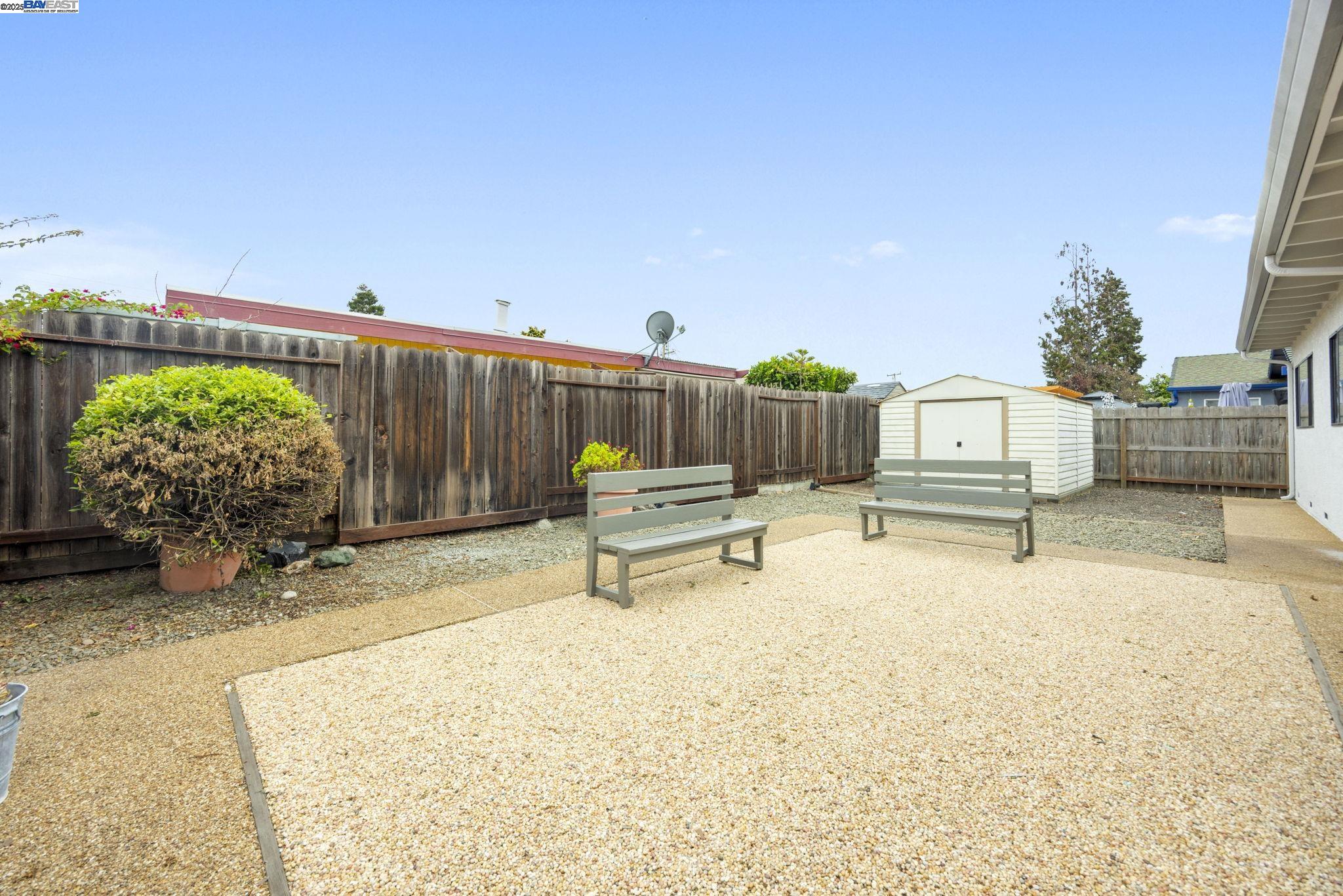 Detail Gallery Image 5 of 31 For 24626 Willimet Way, Hayward,  CA 94544 - 3 Beds | 2 Baths
