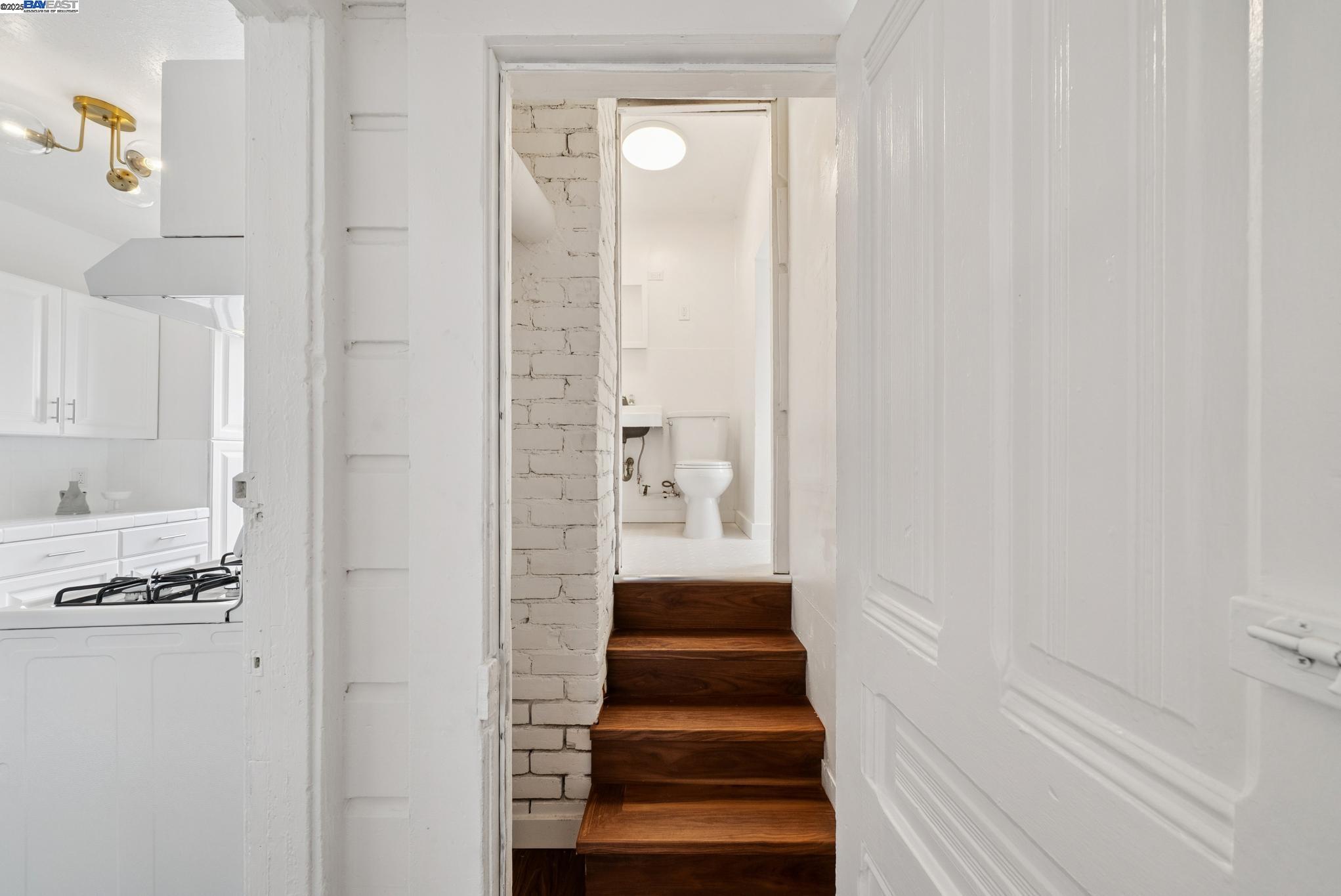 Detail Gallery Image 26 of 36 For 1805 Eagle Ave, Alameda,  CA 94501 - – Beds | – Baths