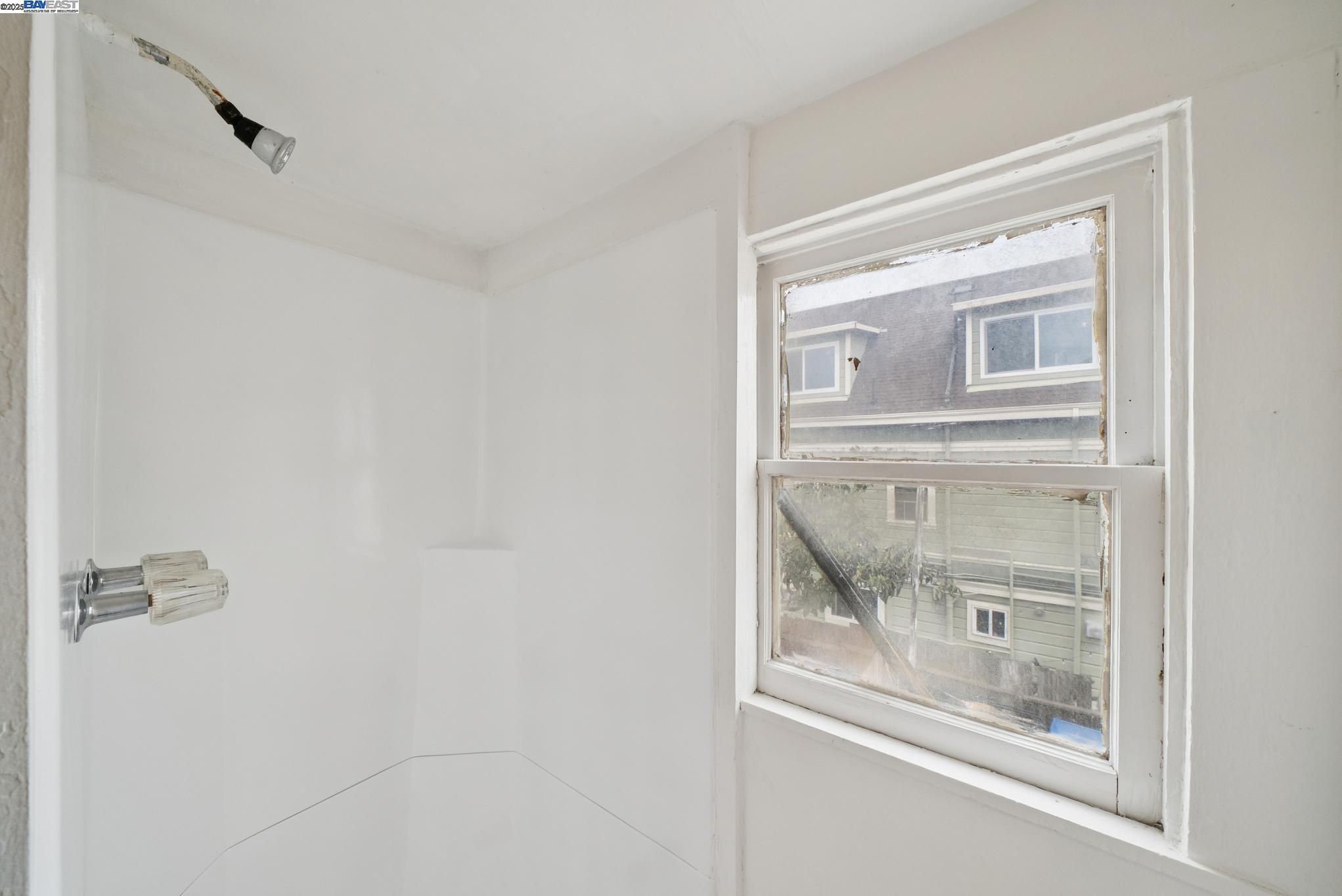 Detail Gallery Image 28 of 36 For 1805 Eagle Ave, Alameda,  CA 94501 - – Beds | – Baths