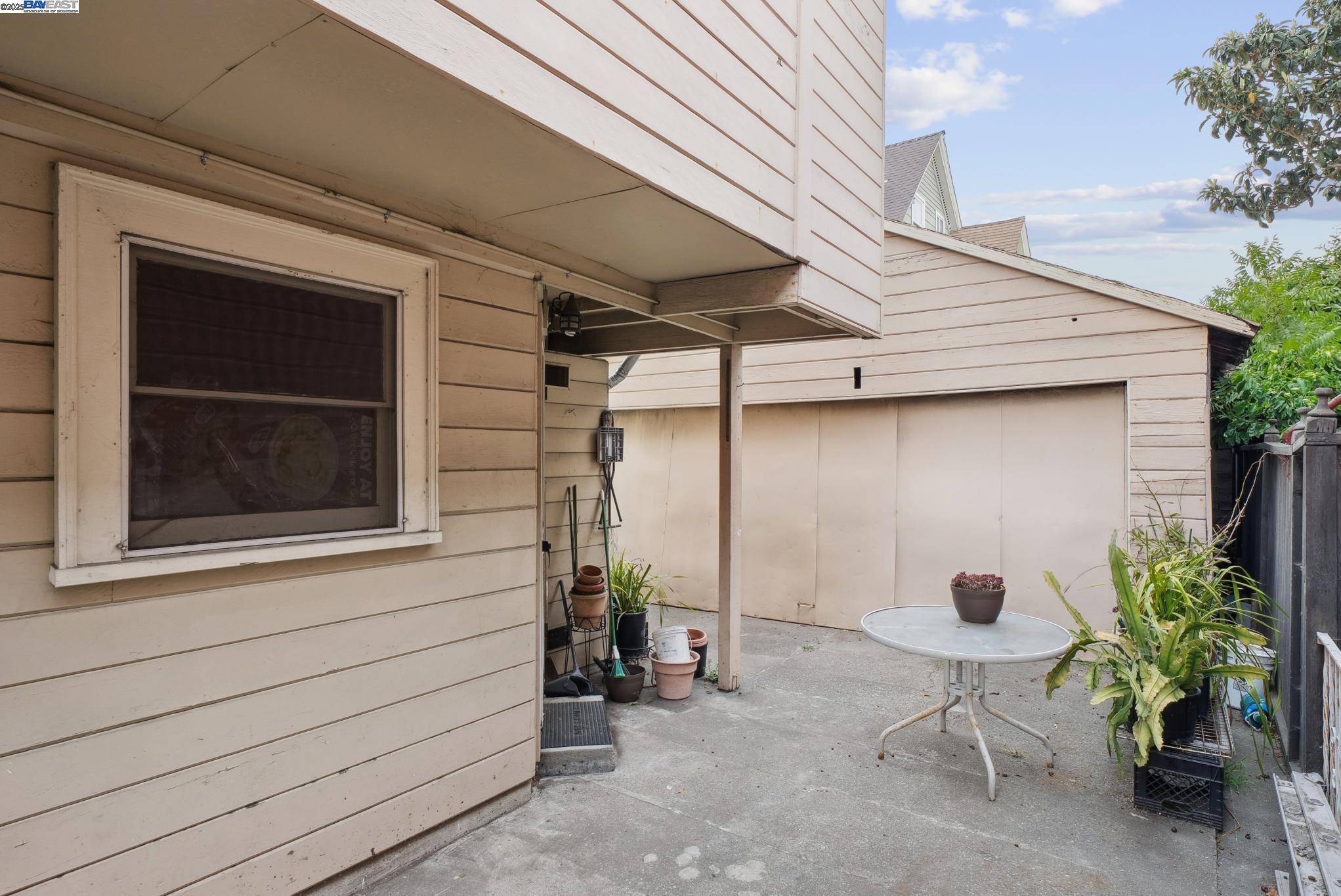 Detail Gallery Image 30 of 36 For 1805 Eagle Ave, Alameda,  CA 94501 - – Beds | – Baths
