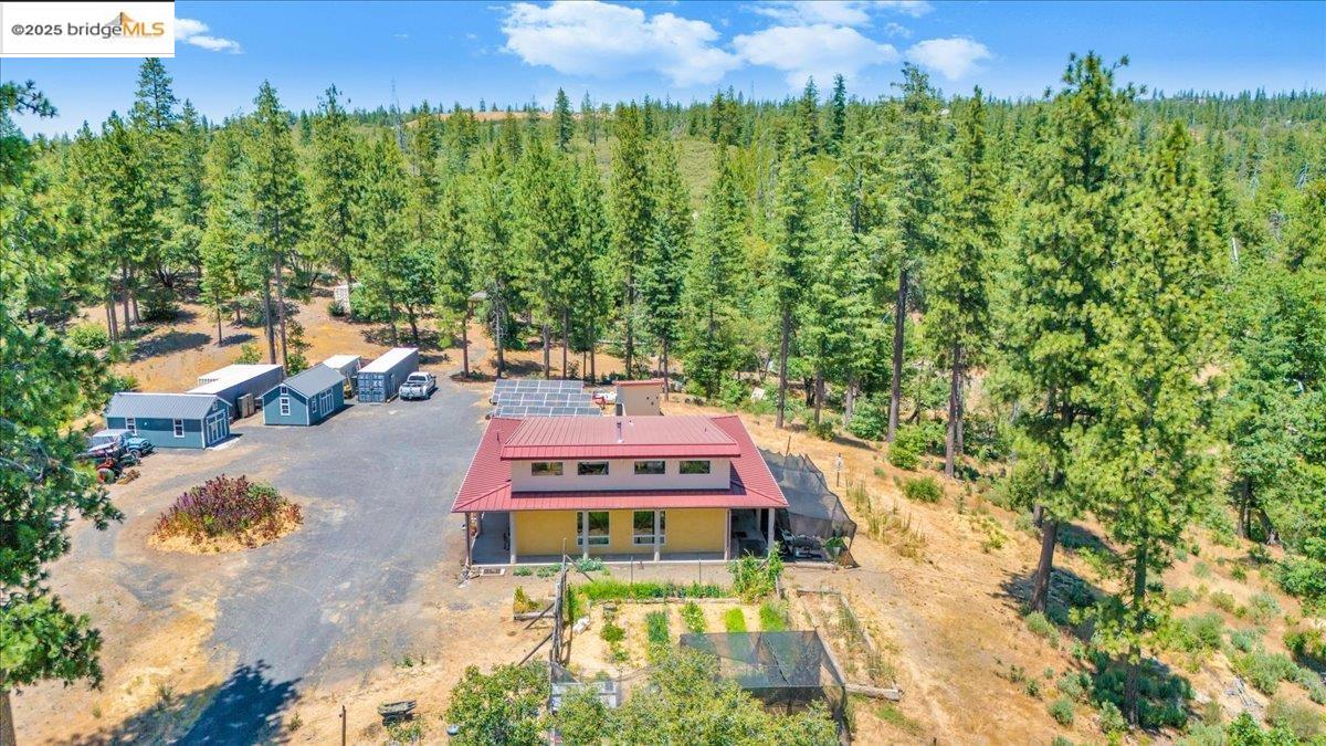 Detail Gallery Image 2 of 44 For 9935 Jackass Creek Rd, Groveland,  CA 95321 - 1 Beds | 2 Baths