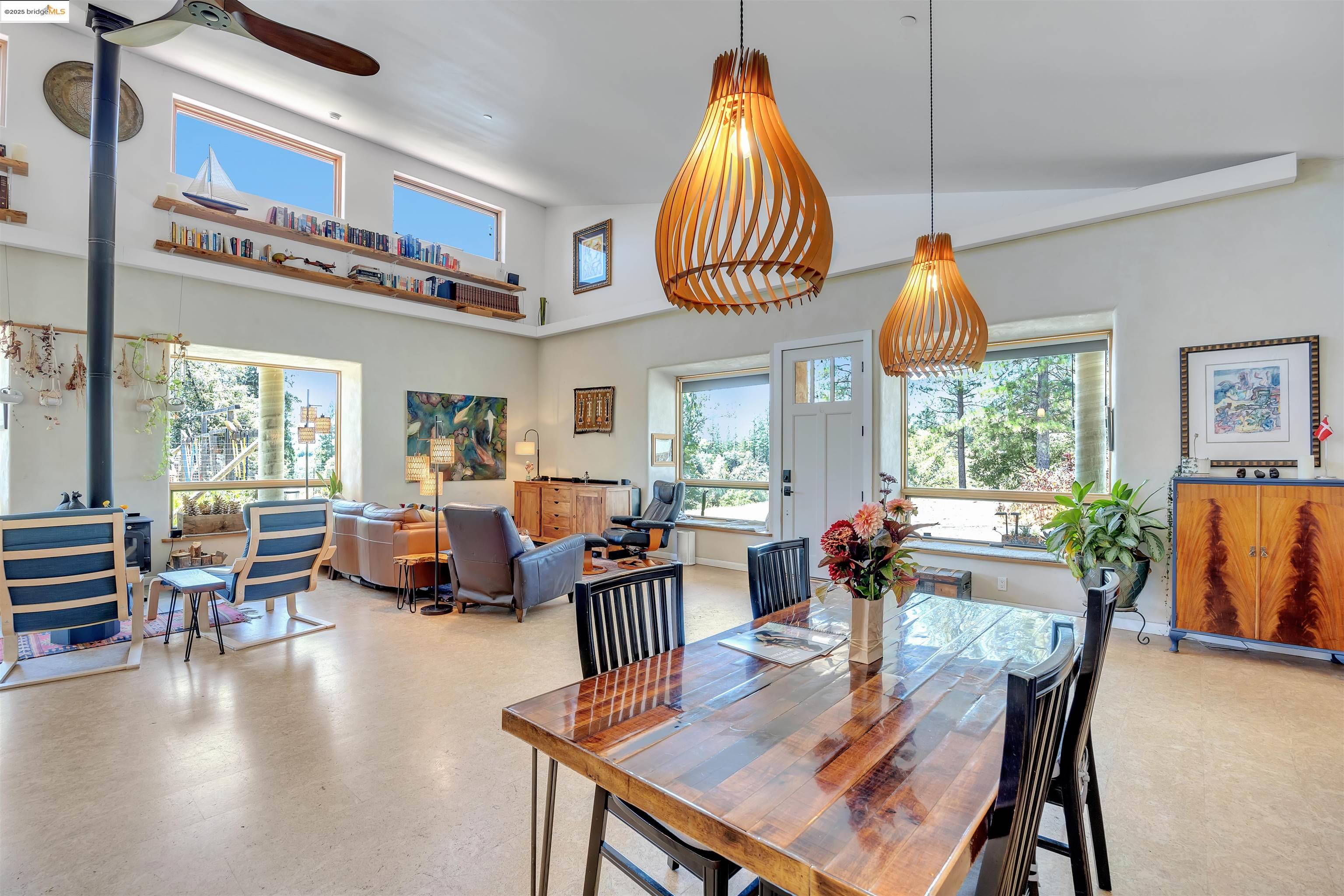 Detail Gallery Image 16 of 44 For 9935 Jackass Creek Rd, Groveland,  CA 95321 - 1 Beds | 2 Baths