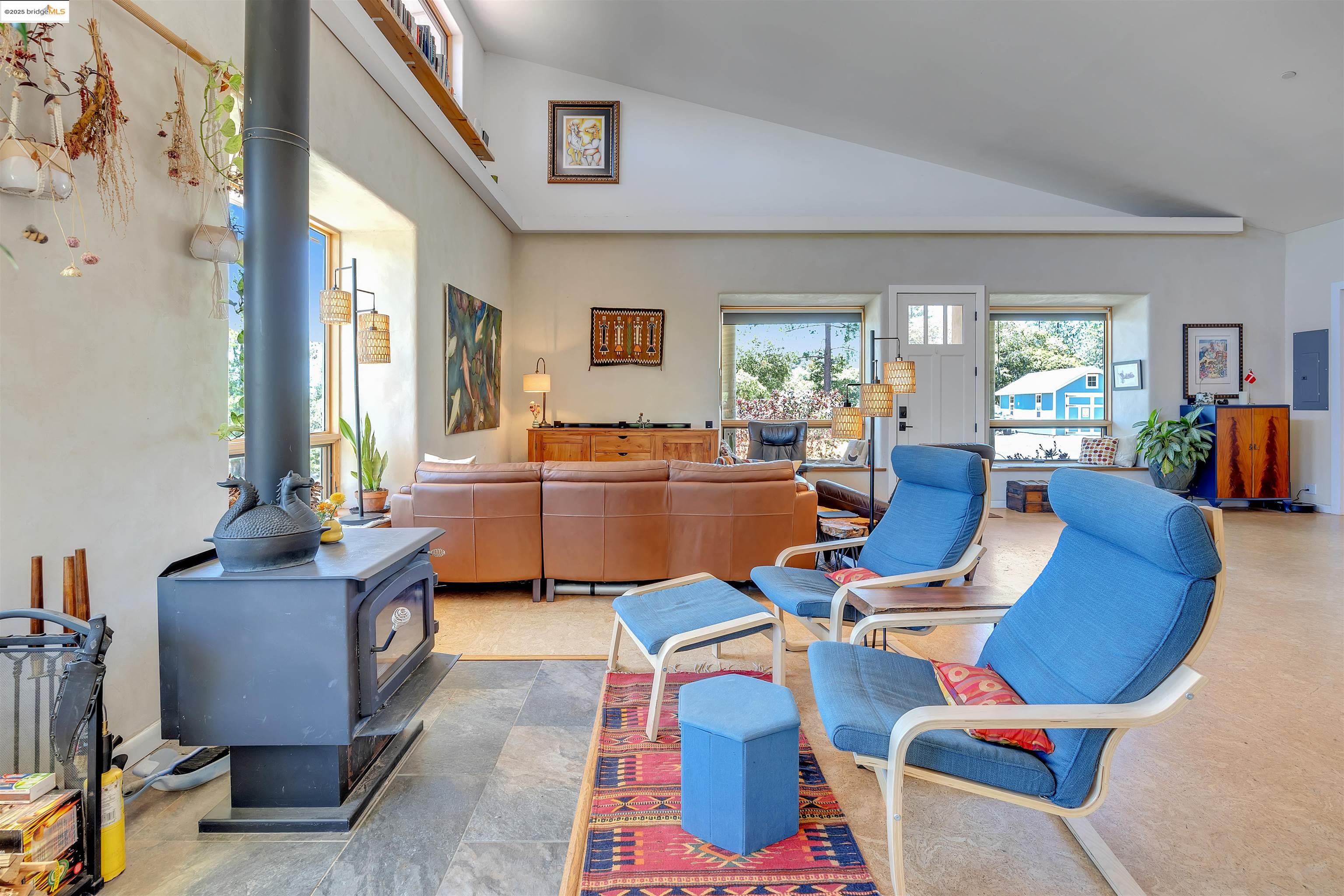 Detail Gallery Image 20 of 44 For 9935 Jackass Creek Rd, Groveland,  CA 95321 - 1 Beds | 2 Baths