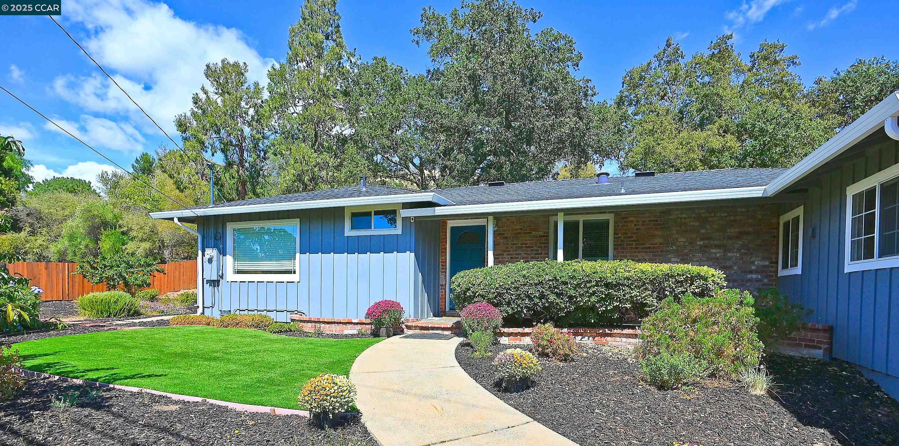 Detail Gallery Image 2 of 44 For 886 San Miguel Rd, Concord,  CA 94518 - 3 Beds | 2 Baths