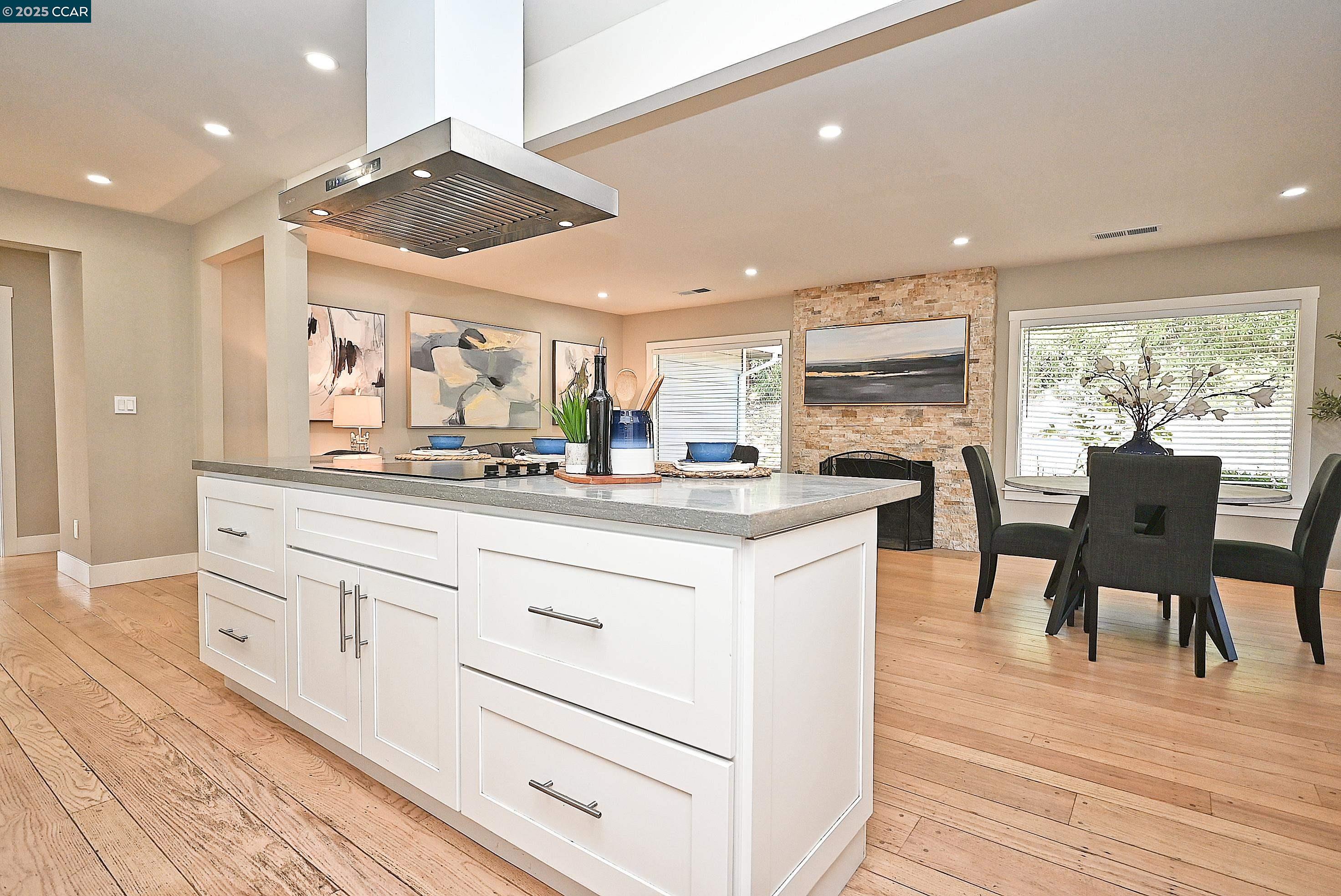 Detail Gallery Image 15 of 44 For 886 San Miguel Rd, Concord,  CA 94518 - 3 Beds | 2 Baths
