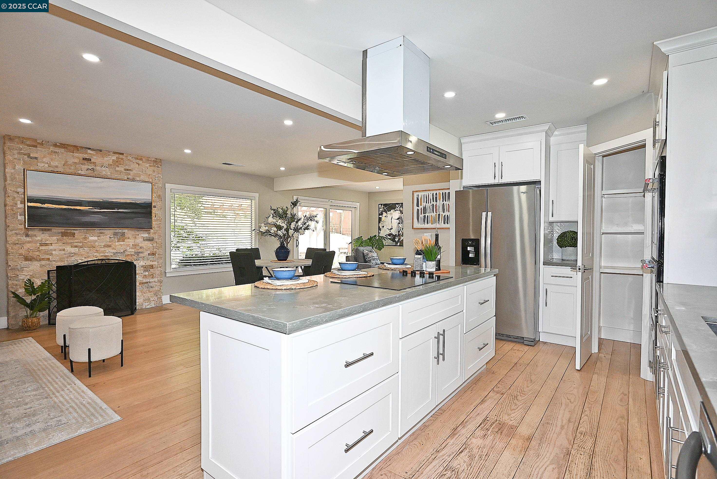 Detail Gallery Image 16 of 44 For 886 San Miguel Rd, Concord,  CA 94518 - 3 Beds | 2 Baths