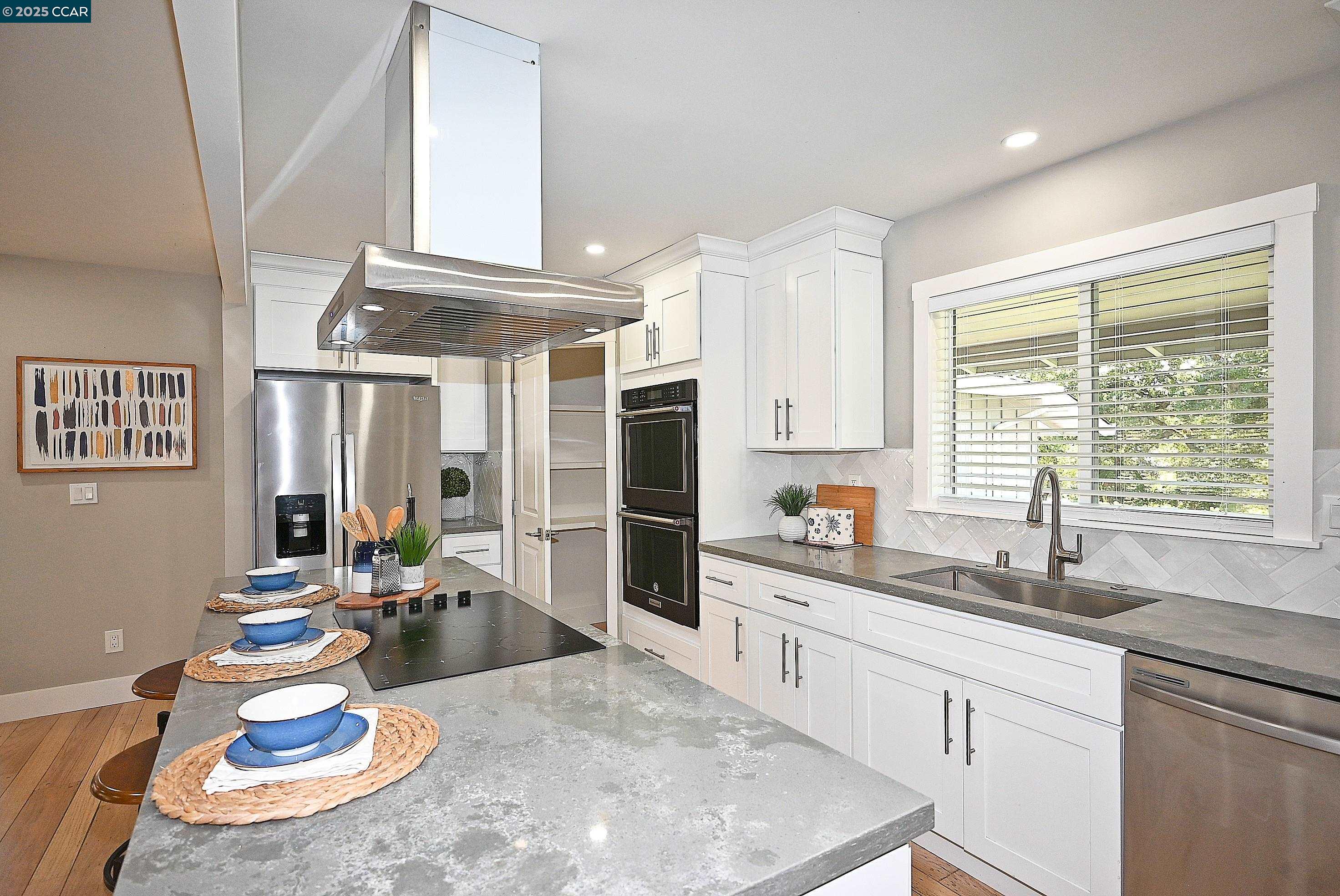 Detail Gallery Image 17 of 44 For 886 San Miguel Rd, Concord,  CA 94518 - 3 Beds | 2 Baths