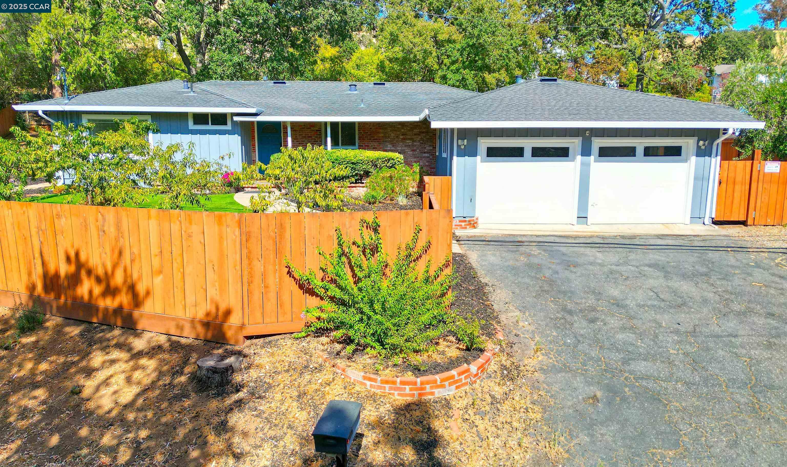 Detail Gallery Image 25 of 44 For 886 San Miguel Rd, Concord,  CA 94518 - 3 Beds | 2 Baths