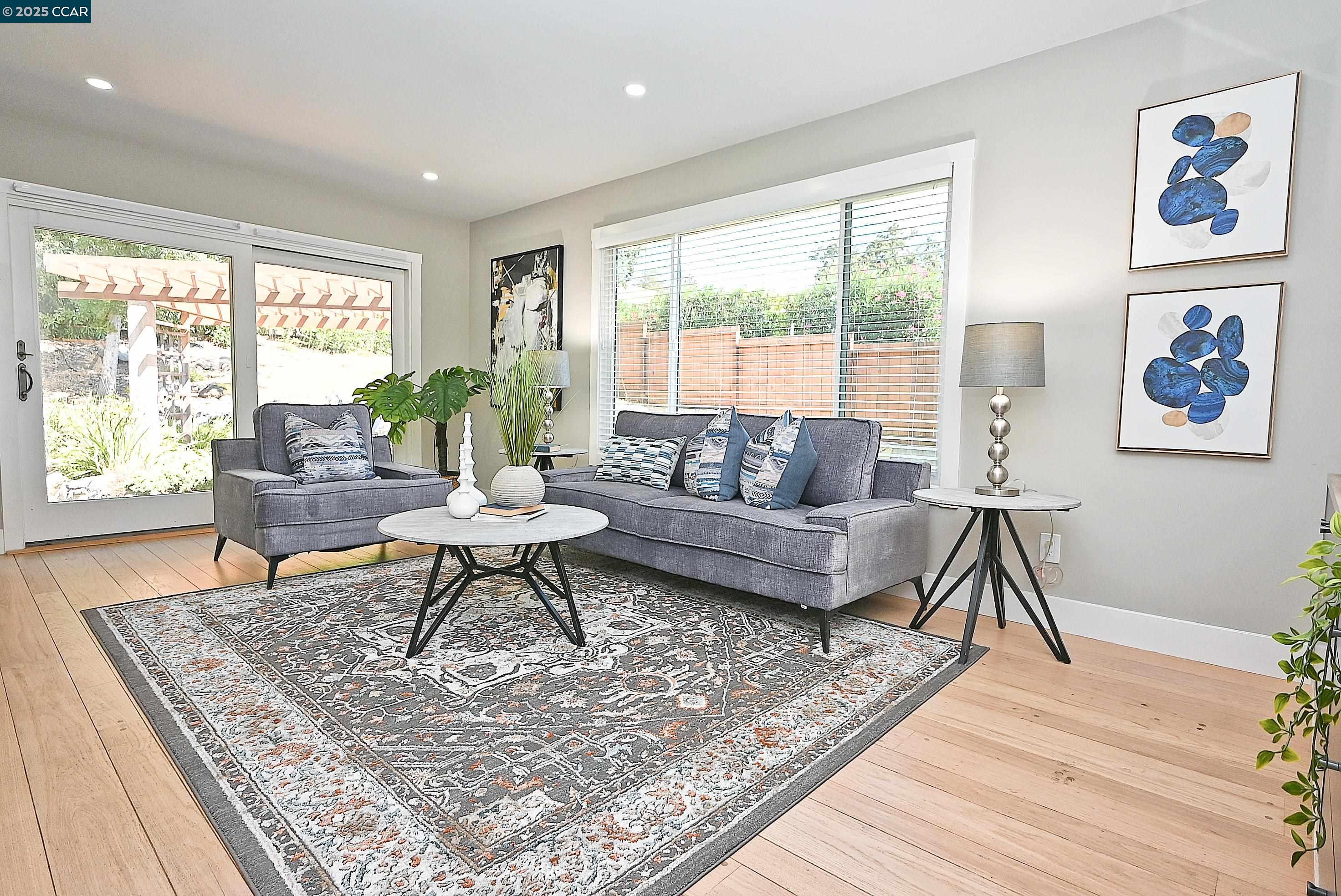 Detail Gallery Image 4 of 44 For 886 San Miguel Rd, Concord,  CA 94518 - 3 Beds | 2 Baths