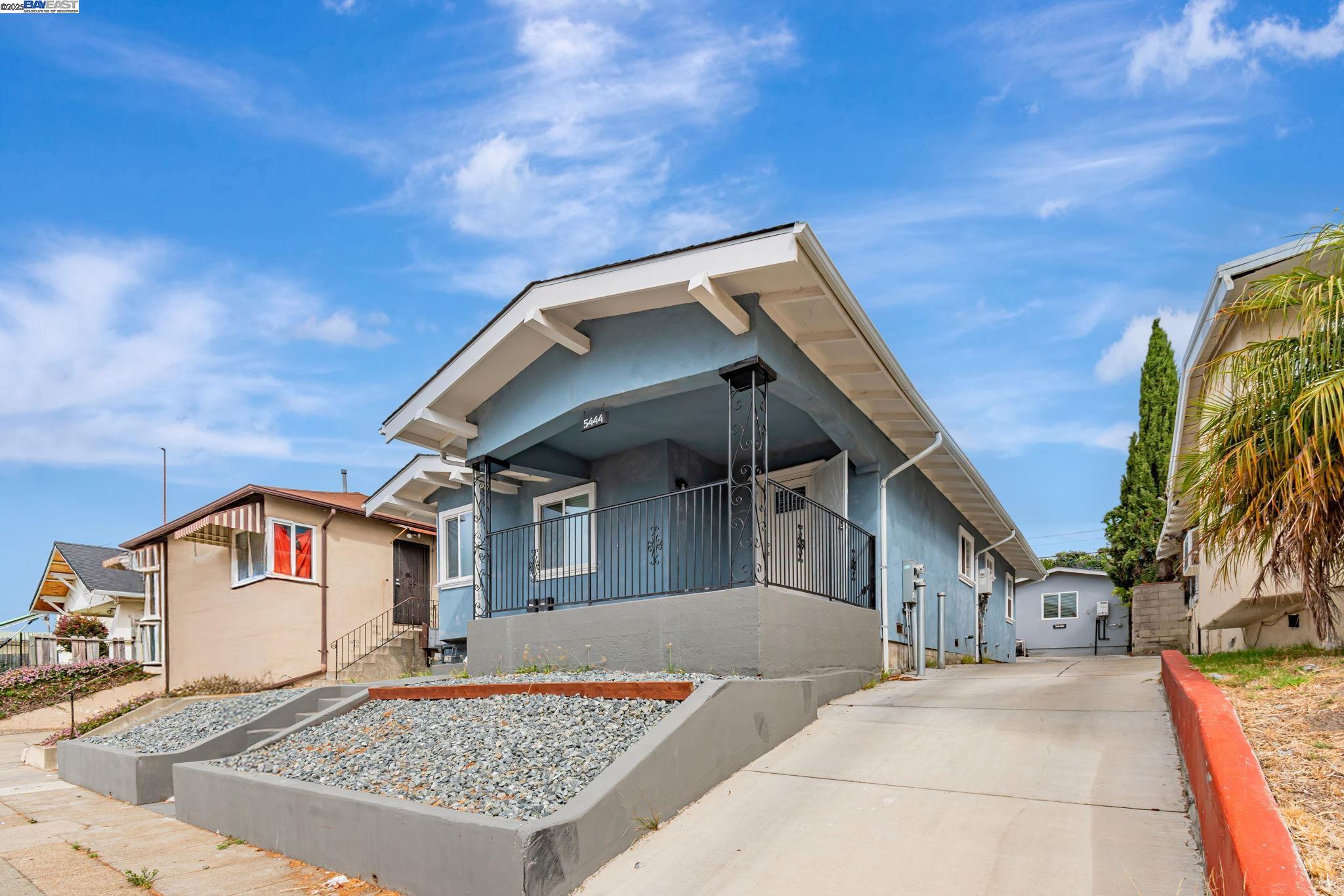 Front Image Thumbnail for BE41111455