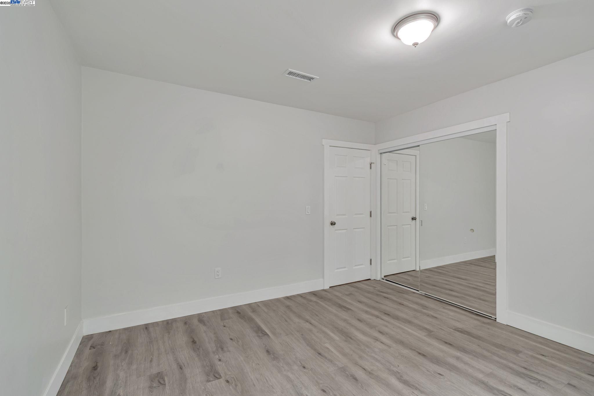 Detail Gallery Image 29 of 38 For 5444 Bancroft, Oakland,  CA 94601 - 4 Beds | 3 Baths