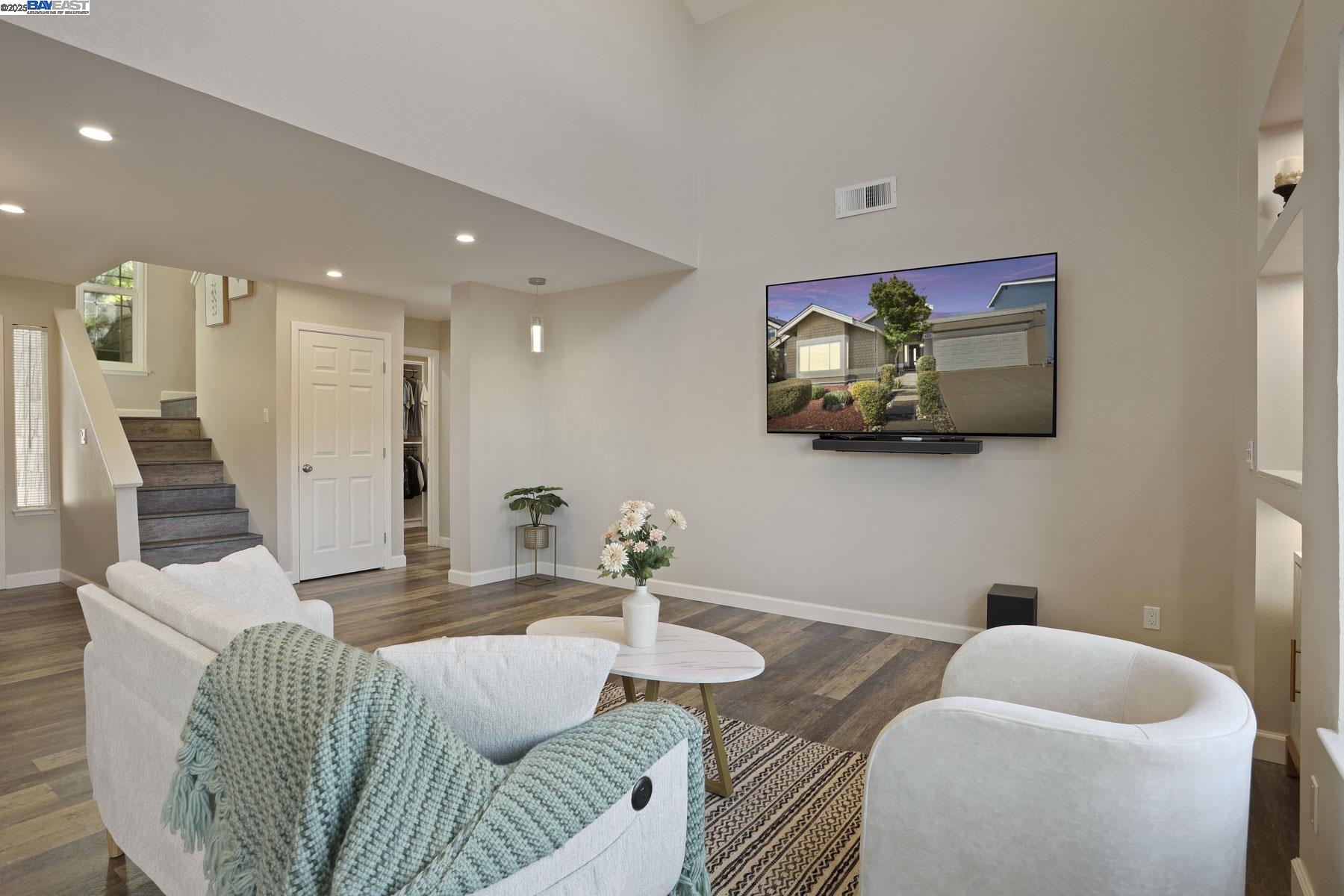 Detail Gallery Image 7 of 49 For 10034 Foxboro Cir, San Ramon,  CA 94583 - 3 Beds | 2 Baths