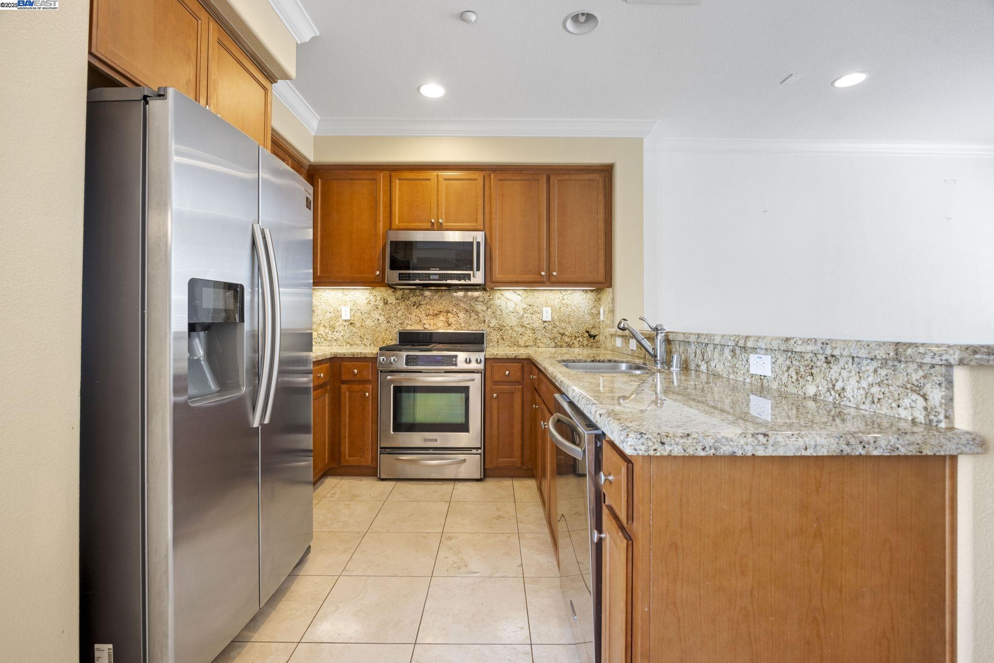 Detail Gallery Image 12 of 25 For 185 Heligan Ln #9,  Livermore,  CA 94551 - 2 Beds | 2 Baths