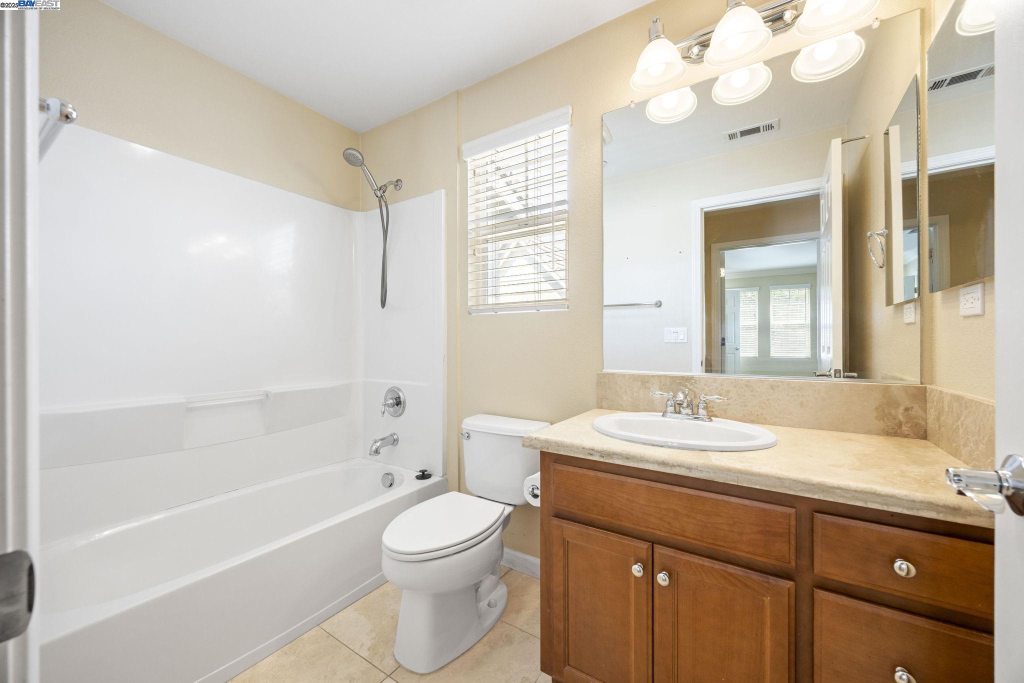 Detail Gallery Image 17 of 25 For 185 Heligan Ln #9,  Livermore,  CA 94551 - 2 Beds | 2 Baths