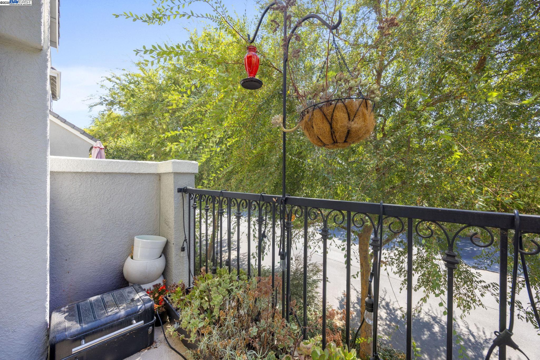 Detail Gallery Image 6 of 25 For 185 Heligan Ln #9,  Livermore,  CA 94551 - 2 Beds | 2 Baths