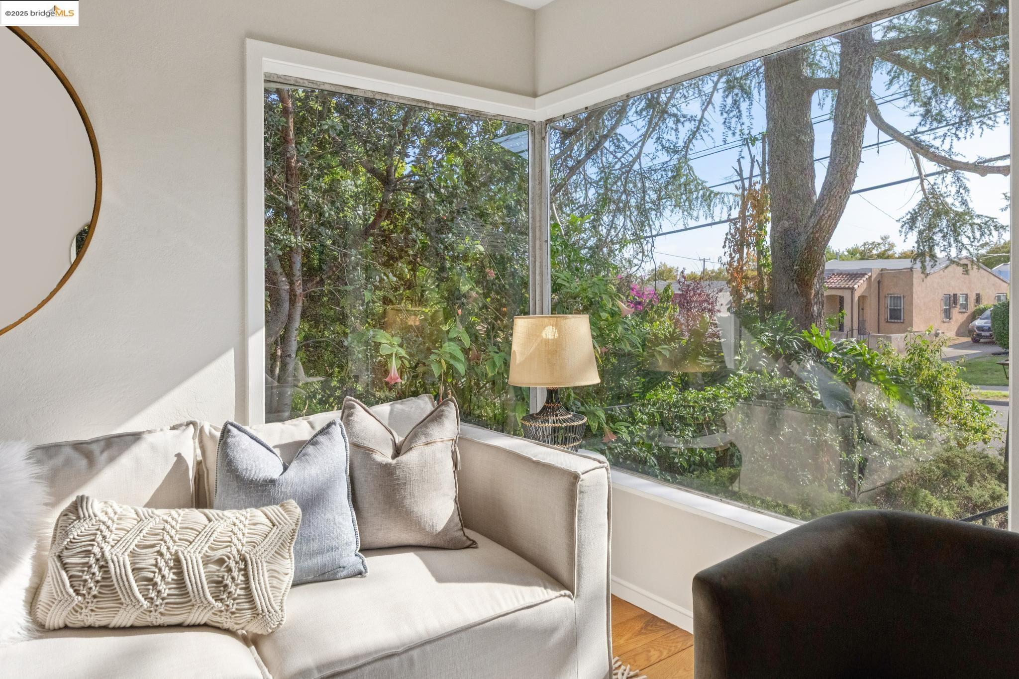 Detail Gallery Image 12 of 46 For 5318 Fleming Avenue, Oakland,  CA 94619 - 2 Beds | 1 Baths