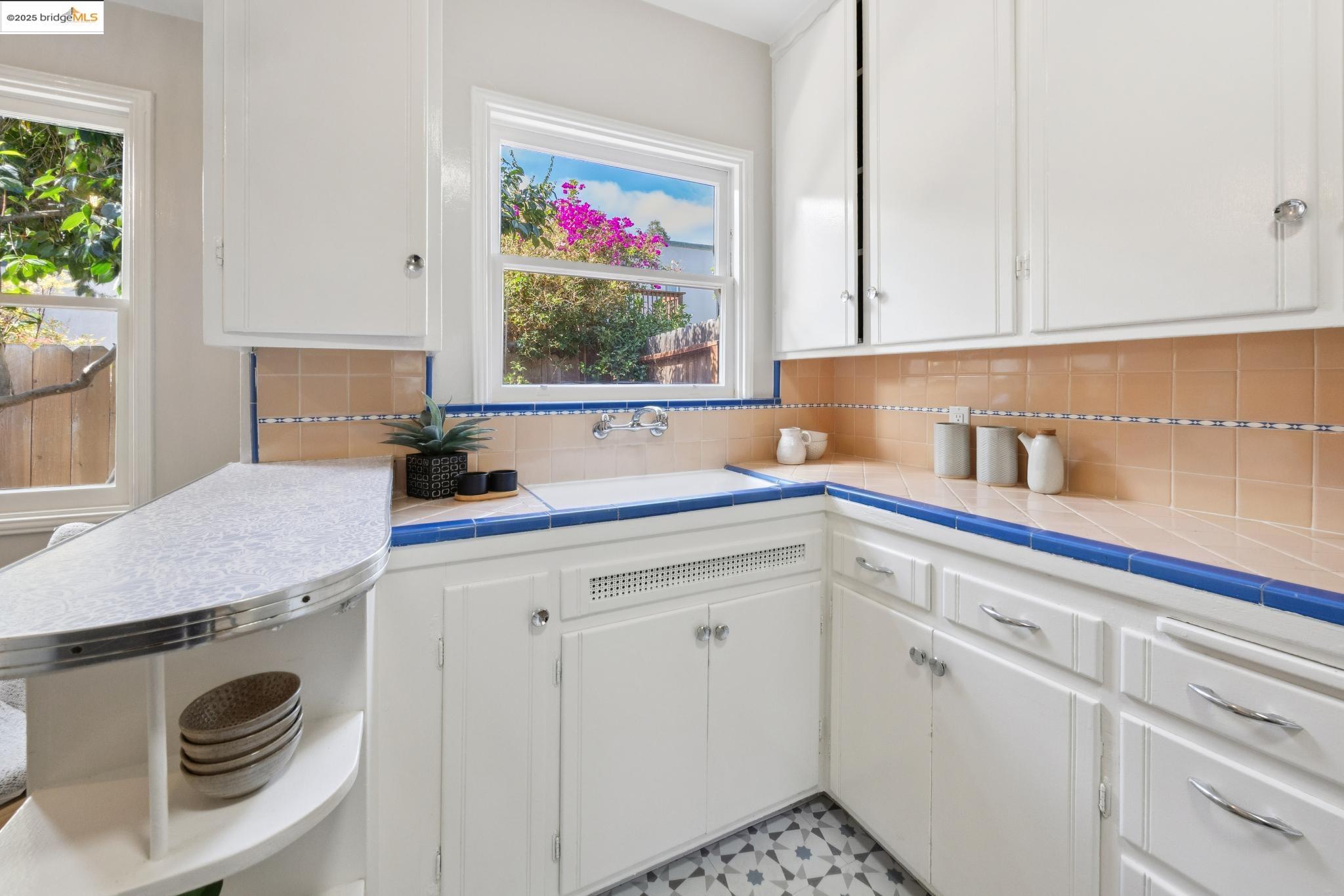 Detail Gallery Image 21 of 46 For 5318 Fleming Avenue, Oakland,  CA 94619 - 2 Beds | 1 Baths