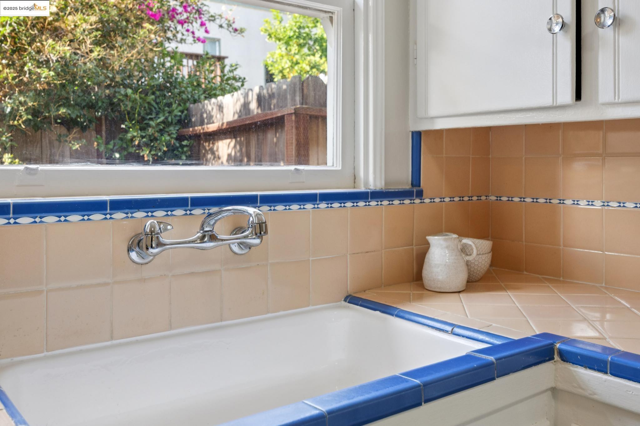Detail Gallery Image 23 of 46 For 5318 Fleming Avenue, Oakland,  CA 94619 - 2 Beds | 1 Baths