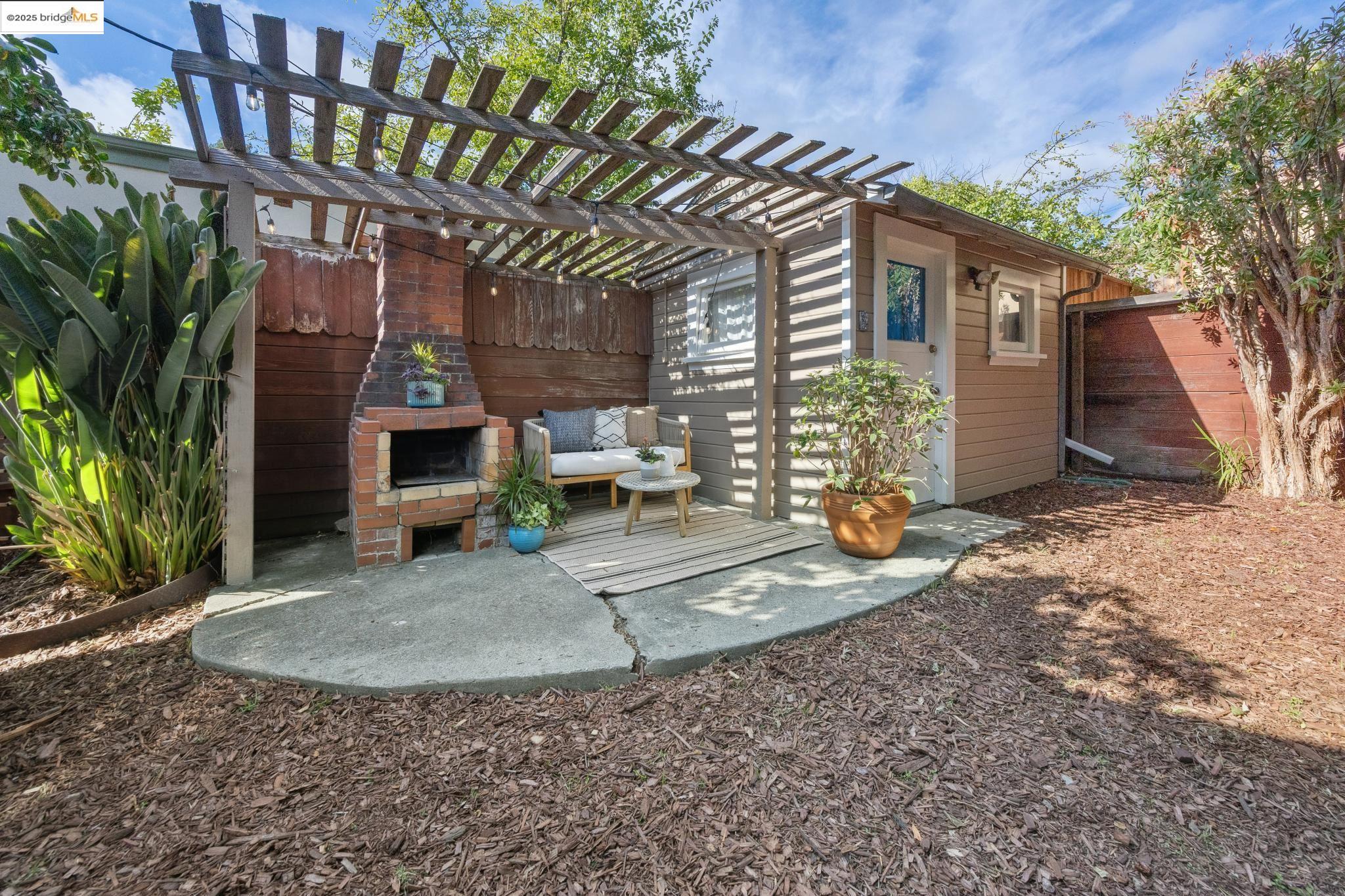 Detail Gallery Image 39 of 46 For 5318 Fleming Avenue, Oakland,  CA 94619 - 2 Beds | 1 Baths