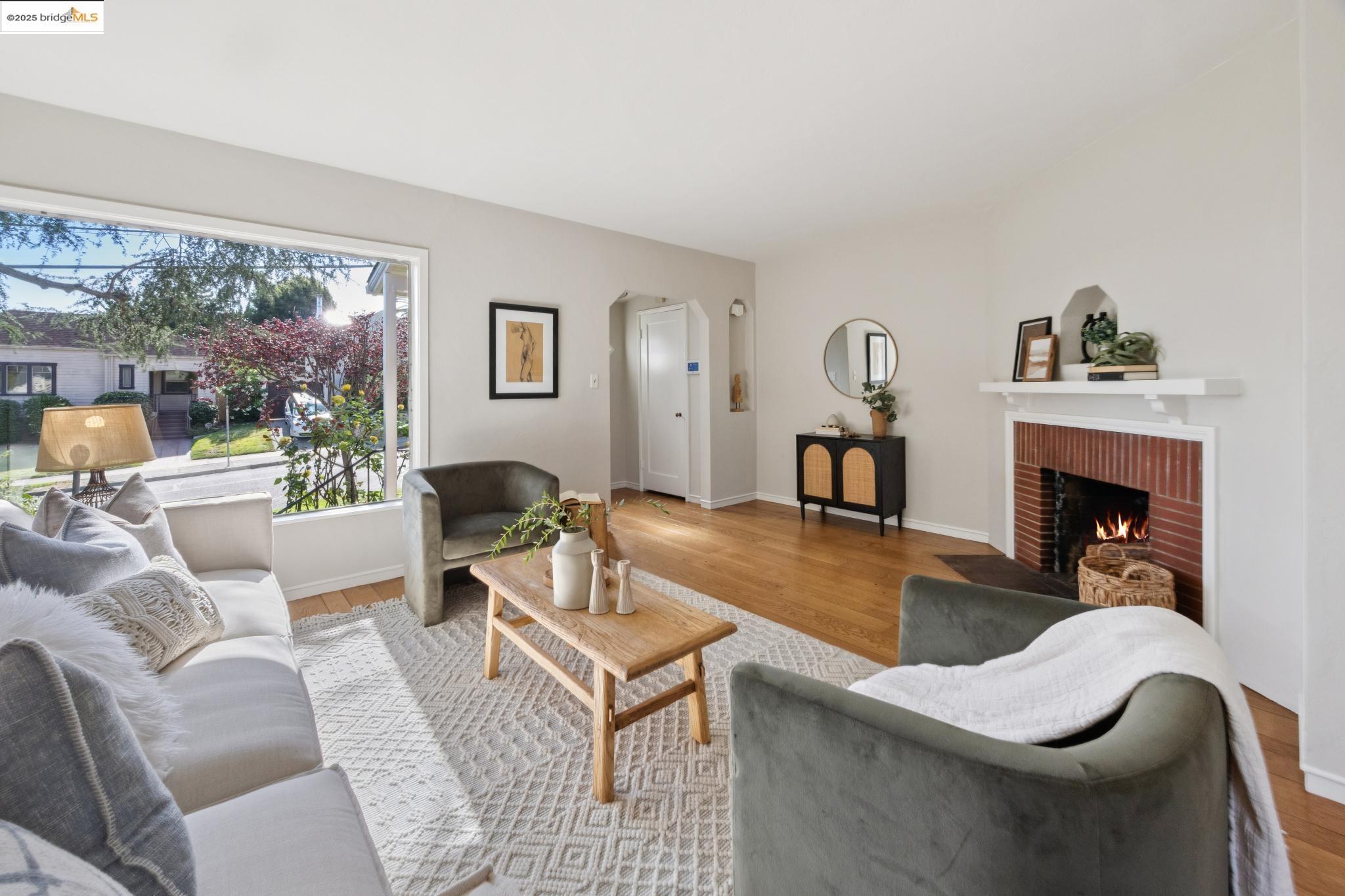 Detail Gallery Image 9 of 46 For 5318 Fleming Avenue, Oakland,  CA 94619 - 2 Beds | 1 Baths