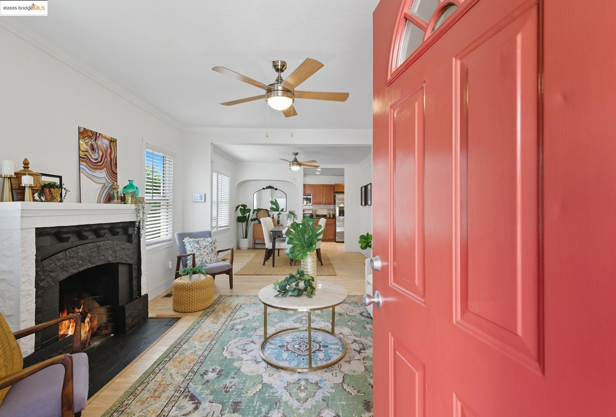 Detail Gallery Image 4 of 35 For 5315 Camden St, Oakland,  CA 94619 - 2 Beds | 1 Baths