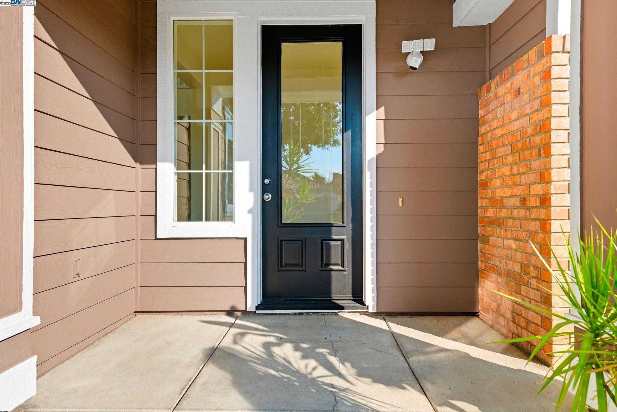 Detail Gallery Image 4 of 49 For 775 Sweetwood Ln, Patterson,  CA 95363 - 5 Beds | 3/1 Baths