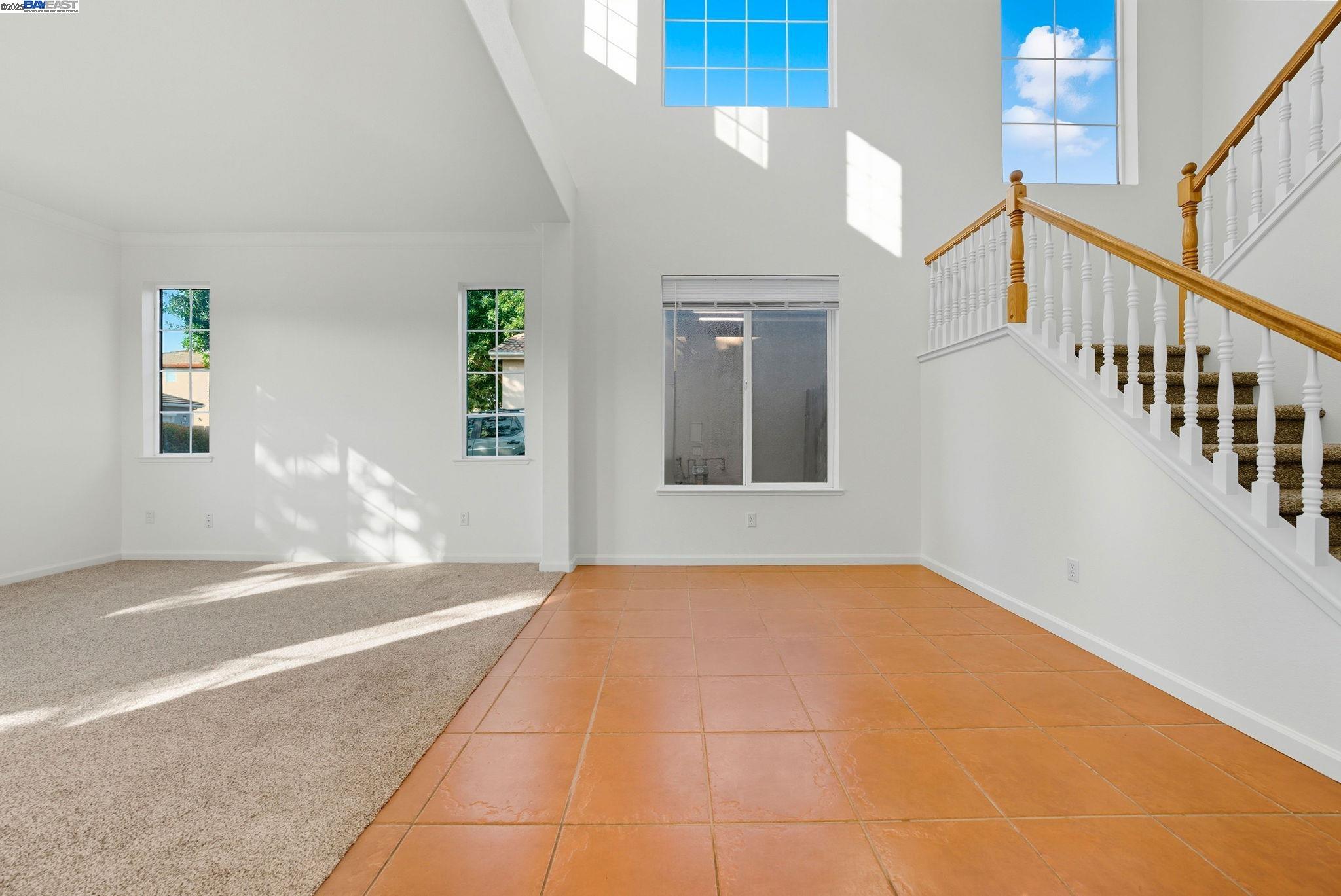 Detail Gallery Image 7 of 49 For 775 Sweetwood Ln, Patterson,  CA 95363 - 5 Beds | 3/1 Baths