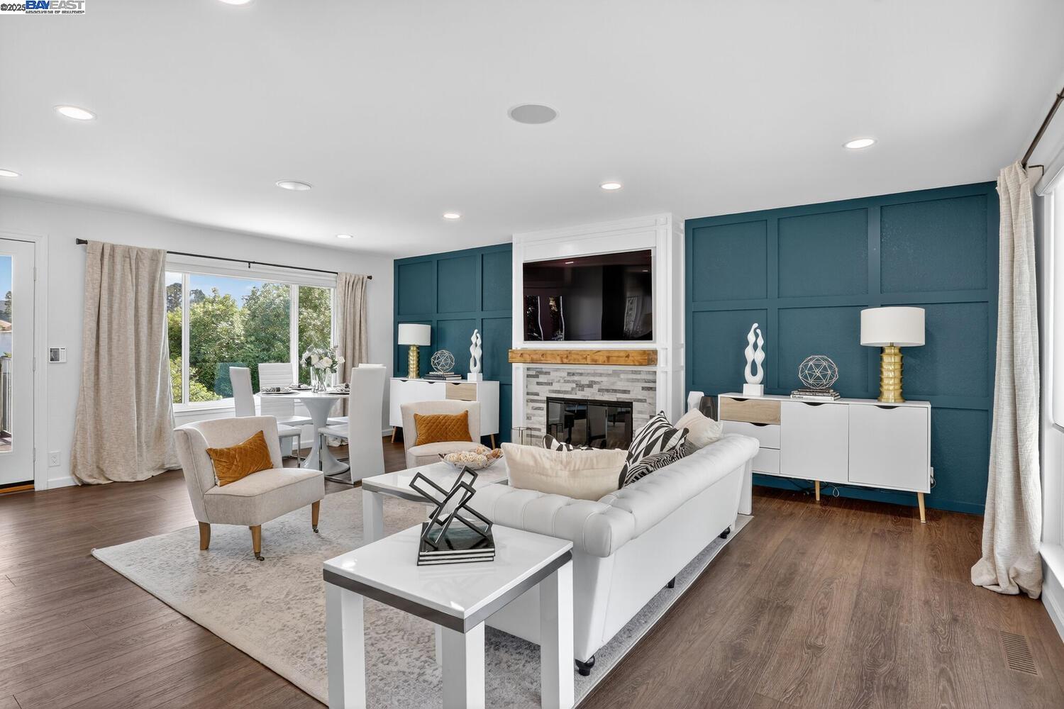 Detail Gallery Image 3 of 45 For 3274 Red Leaf Ct, Hayward,  CA 94542 - 5 Beds | 3 Baths