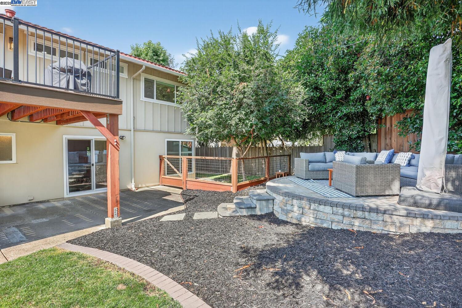 Detail Gallery Image 39 of 45 For 3274 Red Leaf Ct, Hayward,  CA 94542 - 5 Beds | 3 Baths