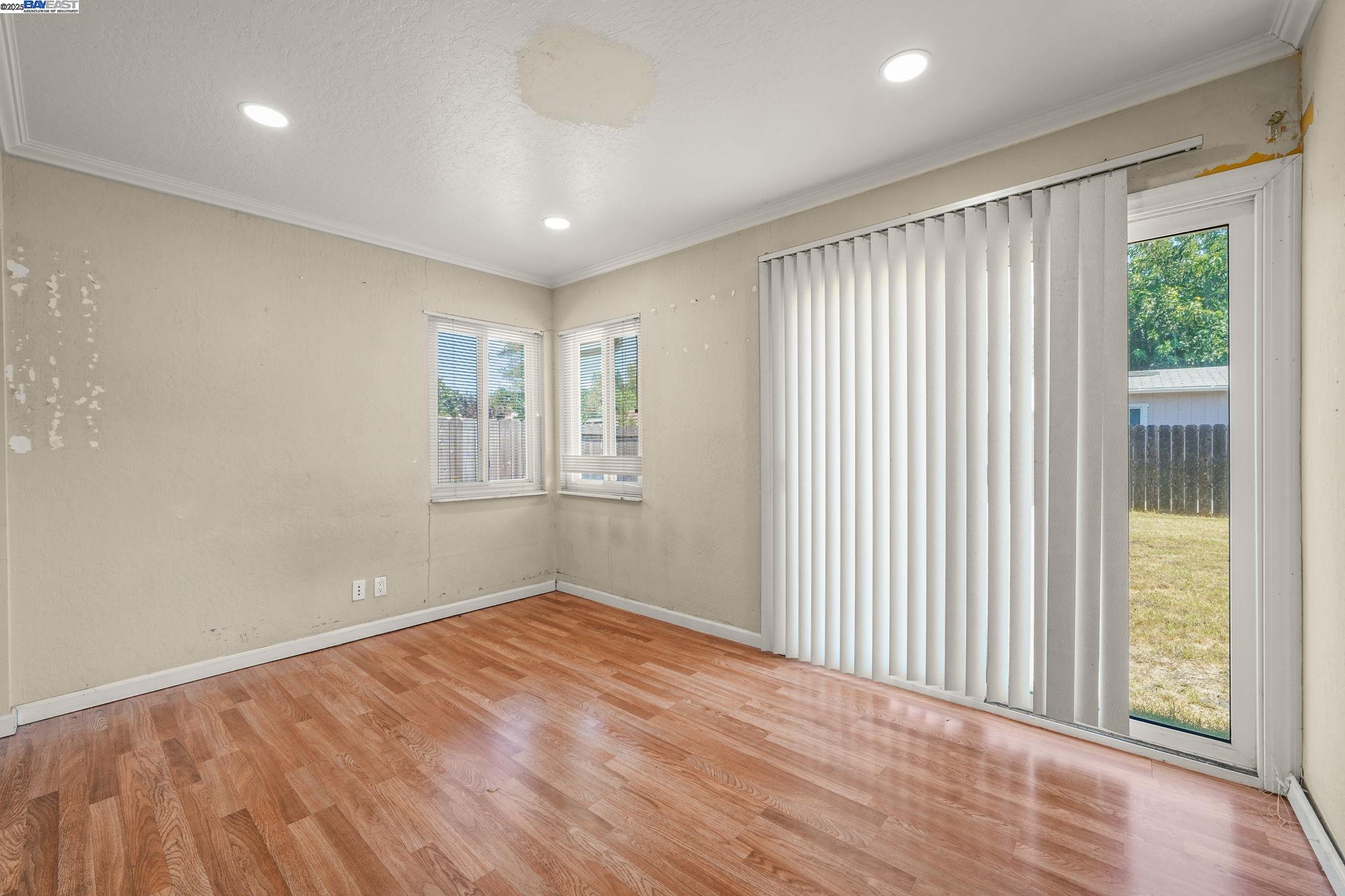 Detail Gallery Image 11 of 13 For 2203 Sherman Dr., Pleasant Hill,  CA 94523 - 3 Beds | 1 Baths