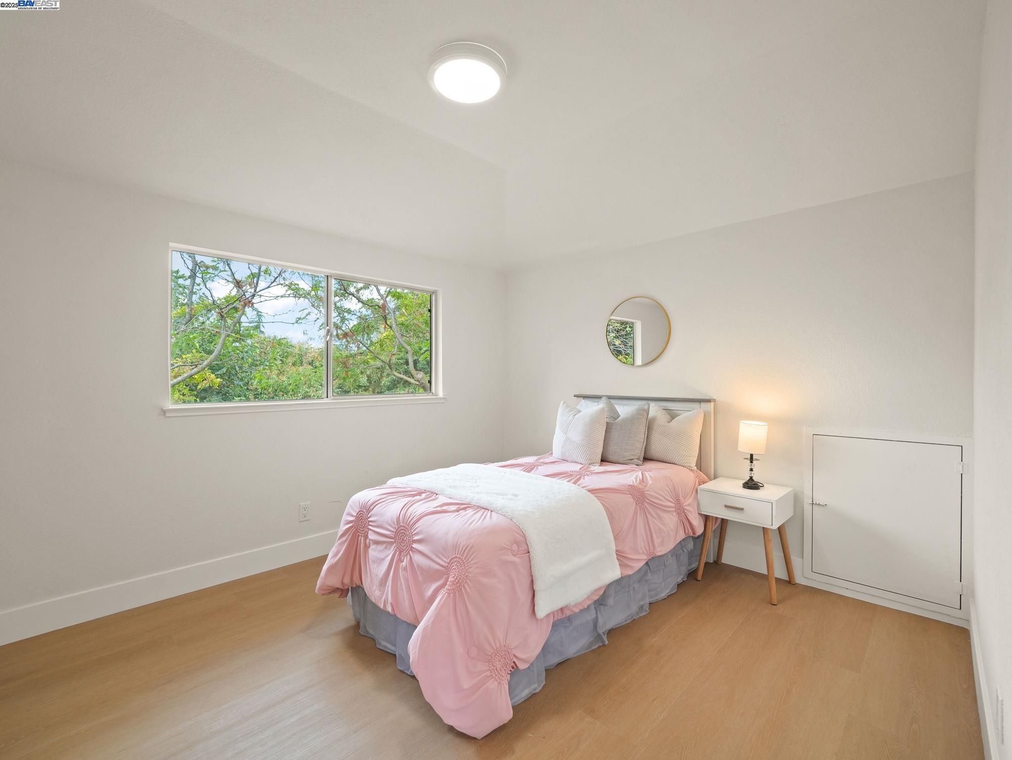 Detail Gallery Image 28 of 39 For 425 Lexington Dr, Vallejo,  CA 94591-6817 - 4 Beds | 2/1 Baths