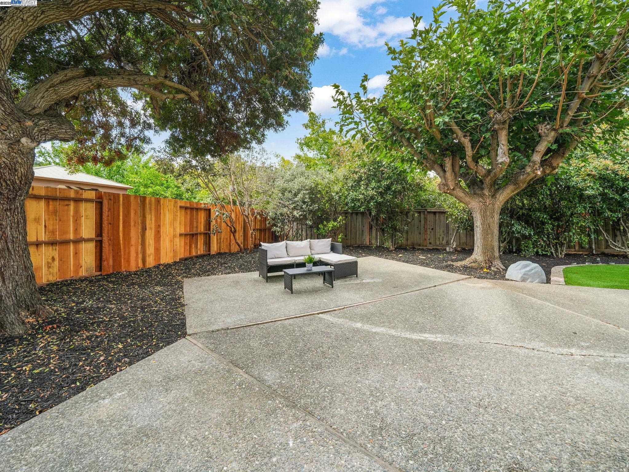 Detail Gallery Image 35 of 39 For 425 Lexington Dr, Vallejo,  CA 94591-6817 - 4 Beds | 2/1 Baths