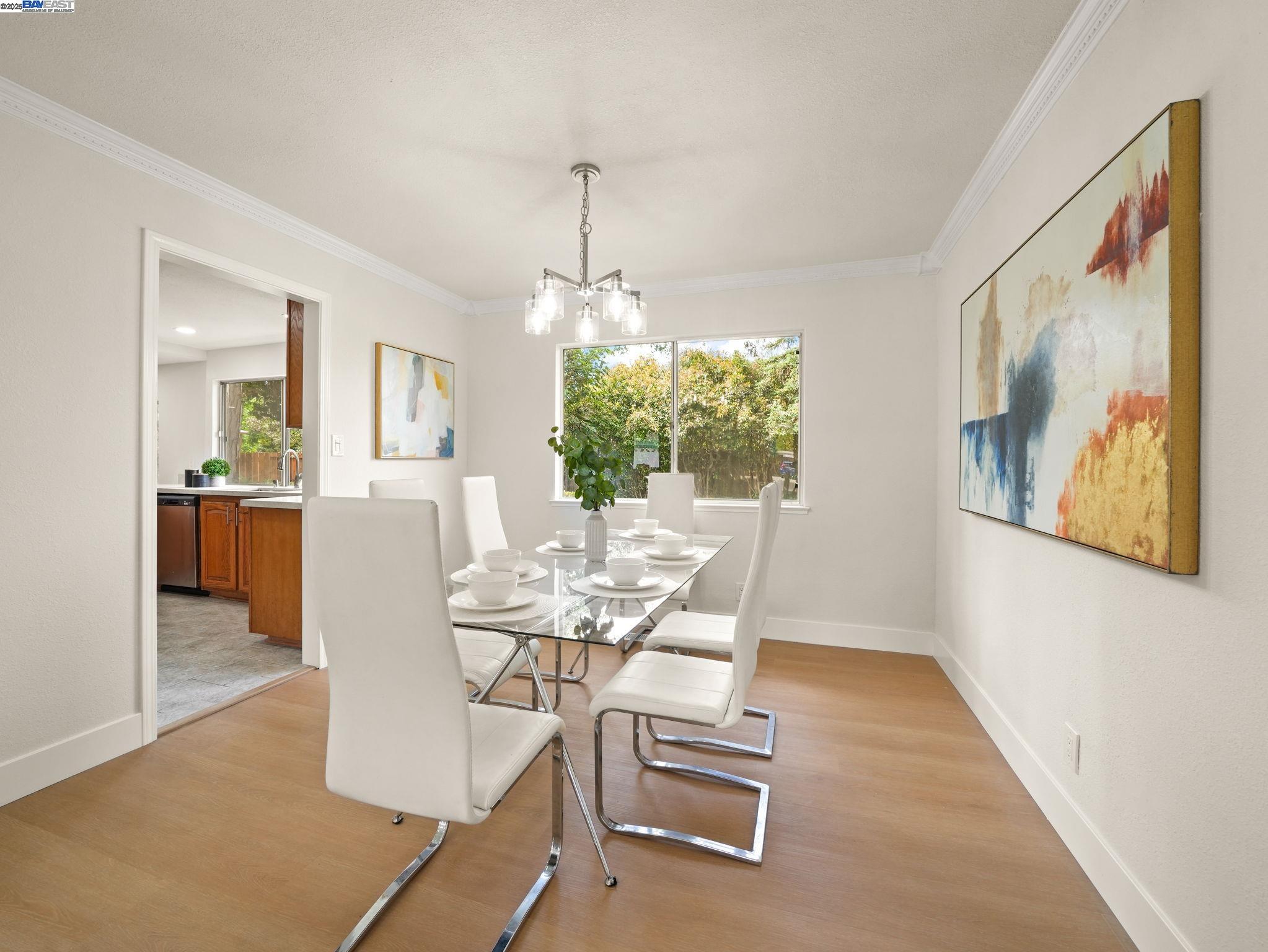 Detail Gallery Image 10 of 39 For 425 Lexington Dr, Vallejo,  CA 94591-6817 - 4 Beds | 2/1 Baths
