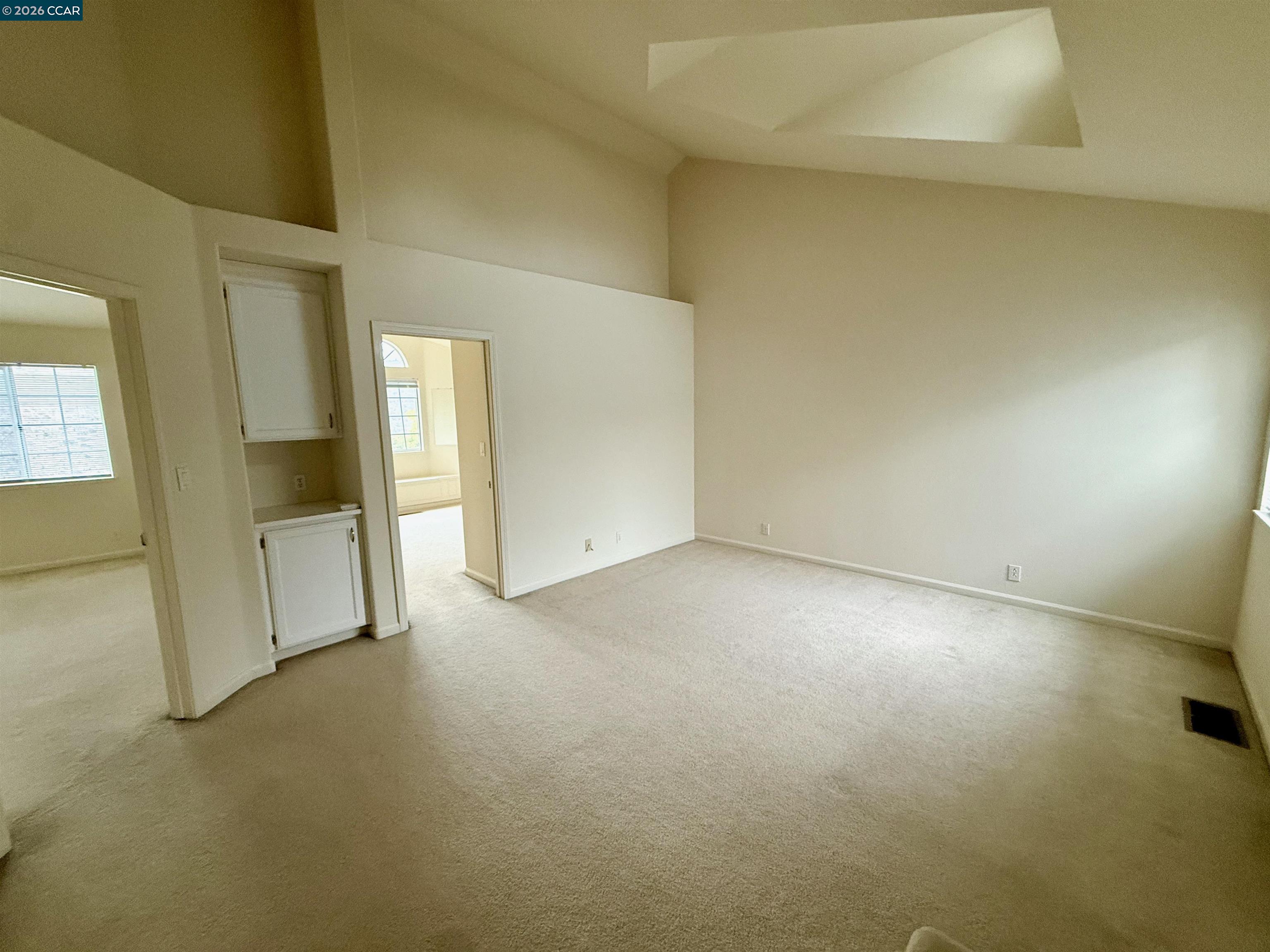 Detail Gallery Image 4 of 7 For 321 W. Meadows Lane, Danville,  CA 94506 - 3 Beds | 25/1 Baths