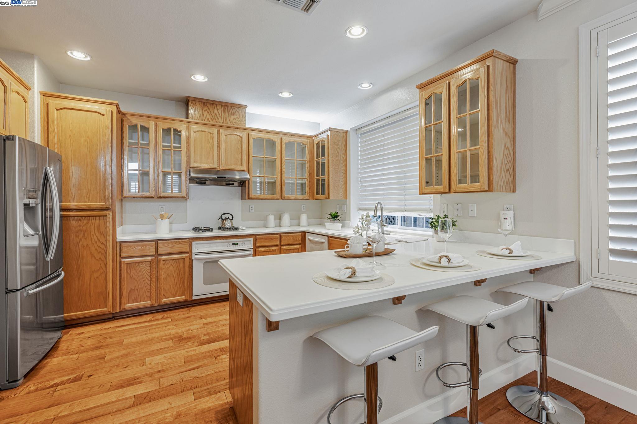 Detail Gallery Image 11 of 35 For 14 Poppy Hills, San Ramon,  CA 94568-2783 - 2 Beds | 2/1 Baths