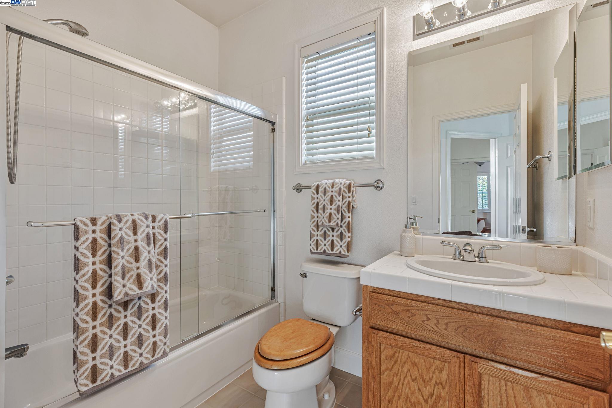 Detail Gallery Image 21 of 35 For 14 Poppy Hills, San Ramon,  CA 94568-2783 - 2 Beds | 2/1 Baths