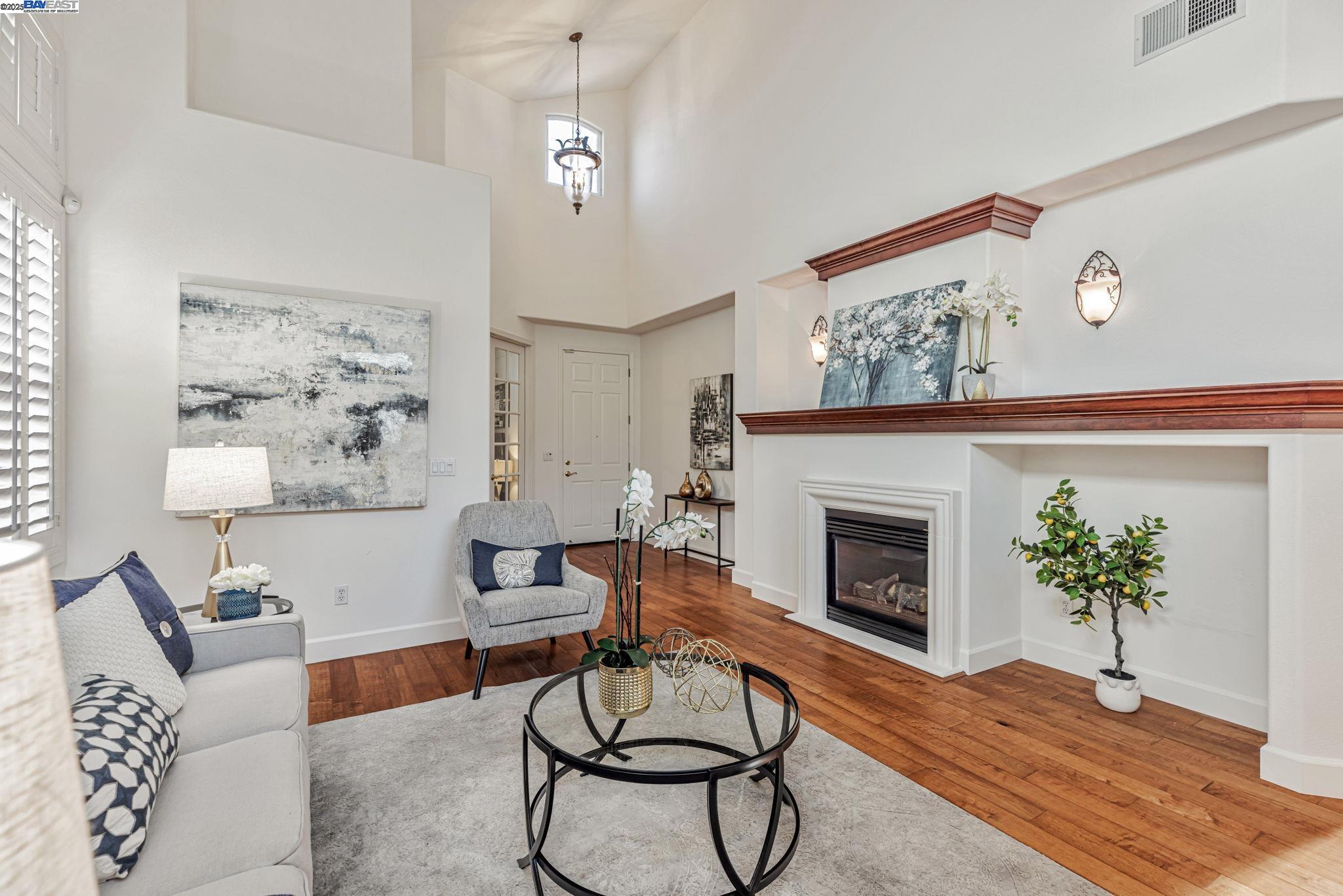 Detail Gallery Image 10 of 35 For 14 Poppy Hills, San Ramon,  CA 94568-2783 - 2 Beds | 2/1 Baths