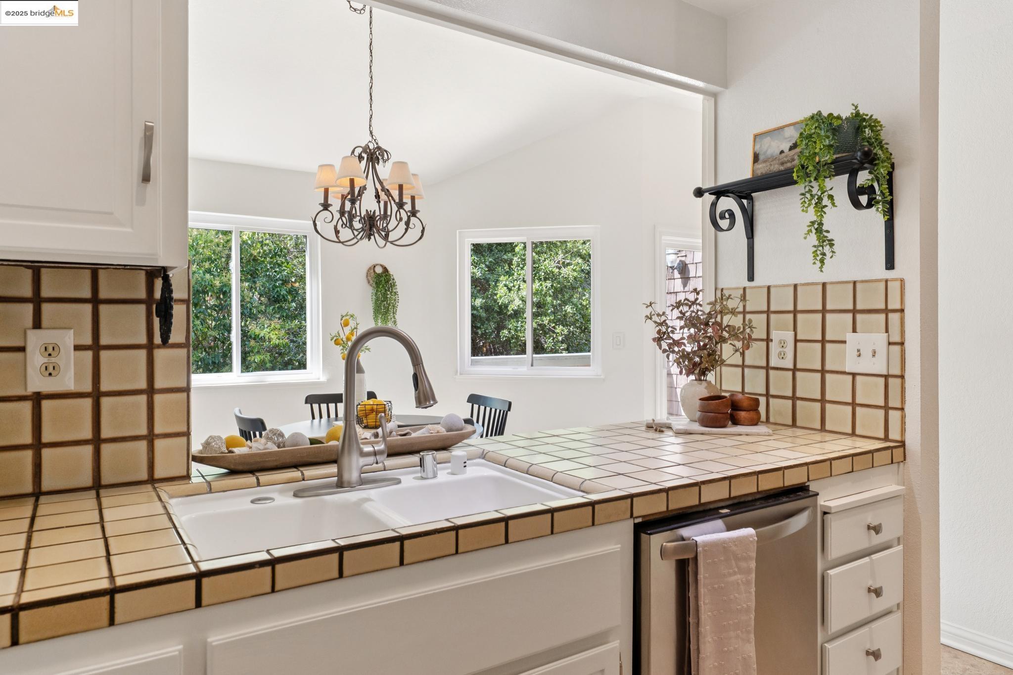 Photo #11: 41111484 Listing: Photo #11