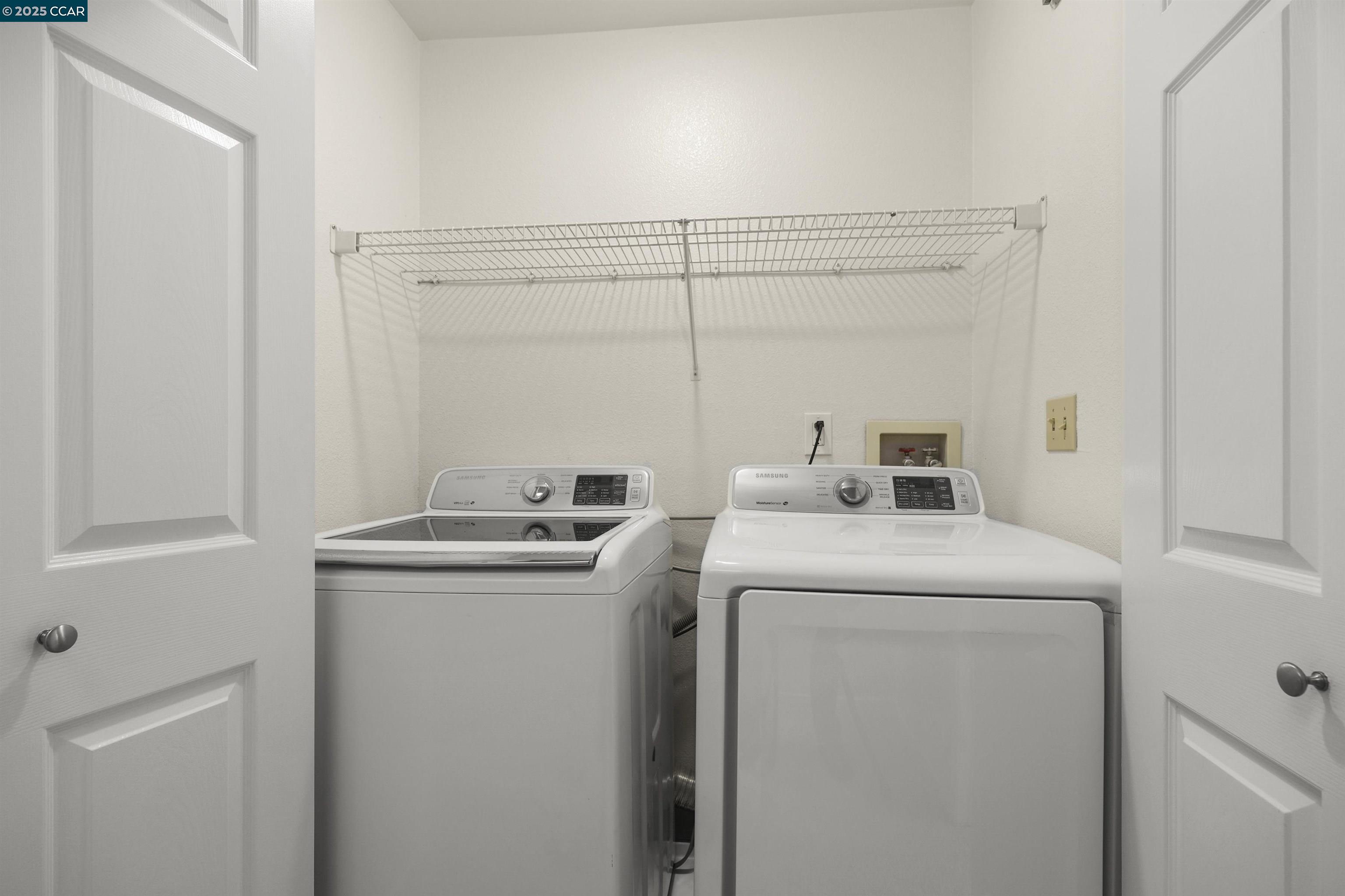 Detail Gallery Image 13 of 20 For 122 Vista Hermosa, Walnut Creek,  CA 94597 - 2 Beds | 2/1 Baths