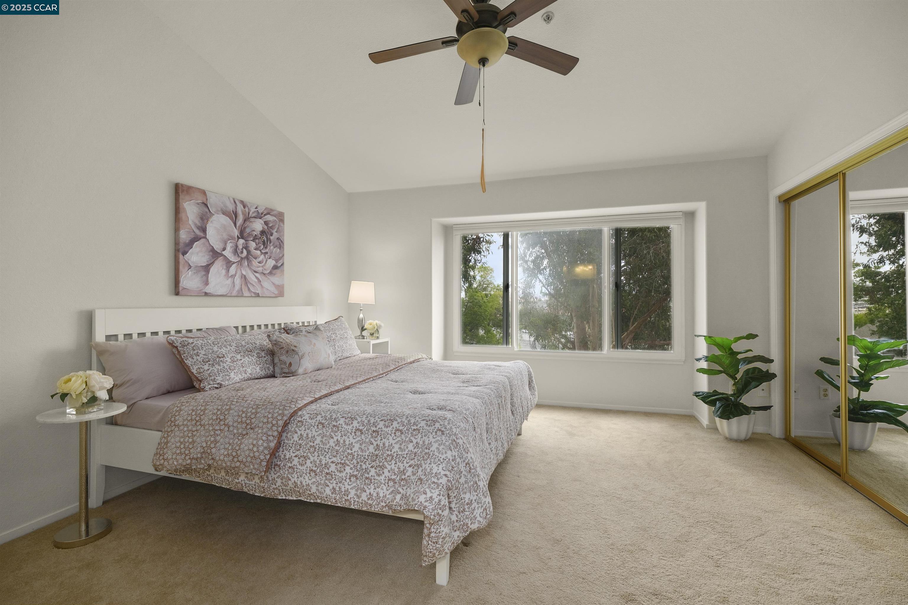 Detail Gallery Image 9 of 20 For 122 Vista Hermosa, Walnut Creek,  CA 94597 - 2 Beds | 2/1 Baths
