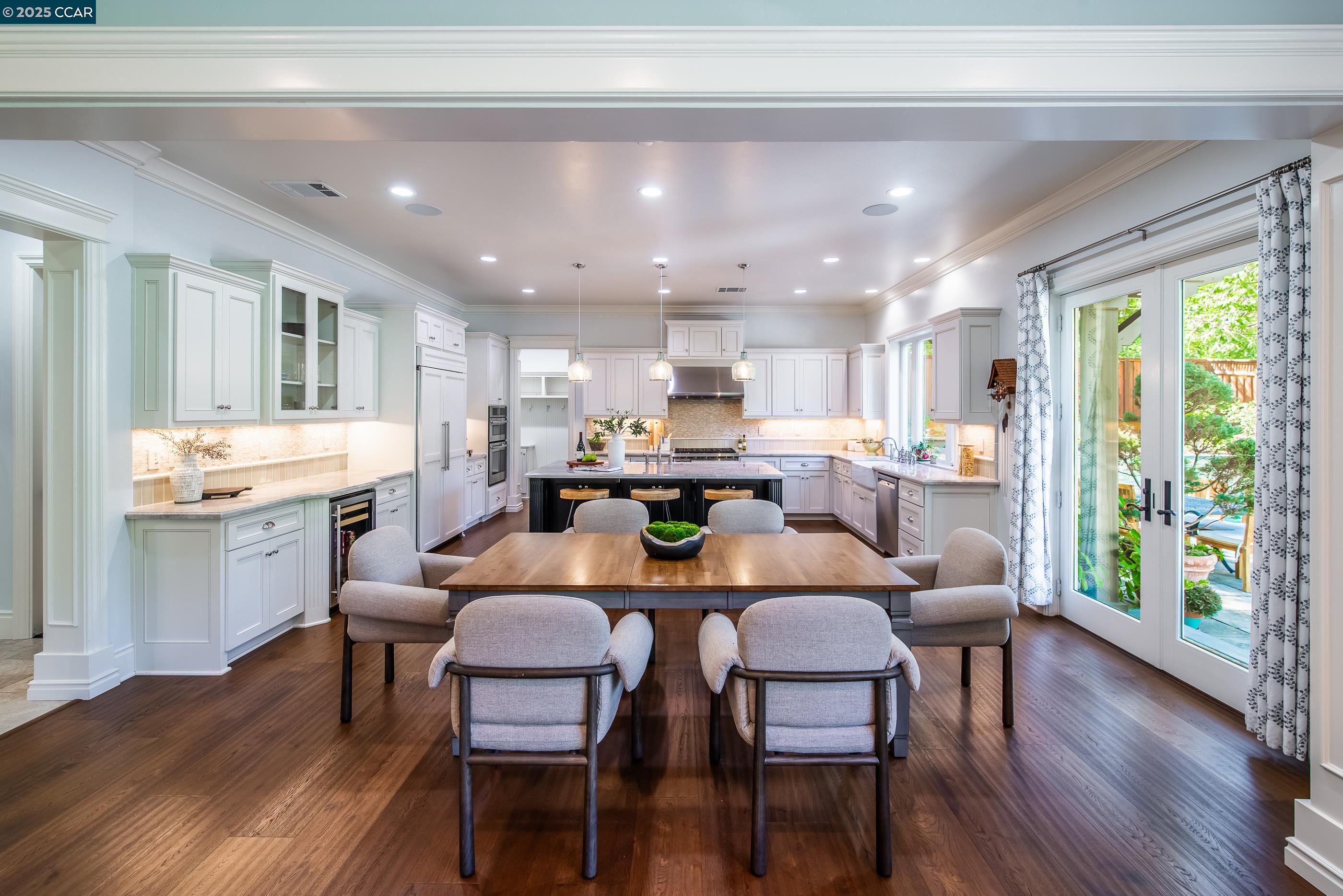 Detail Gallery Image 11 of 53 For 30 Ariey Lane, Lafayette,  CA 94549 - 5 Beds | 4/1 Baths