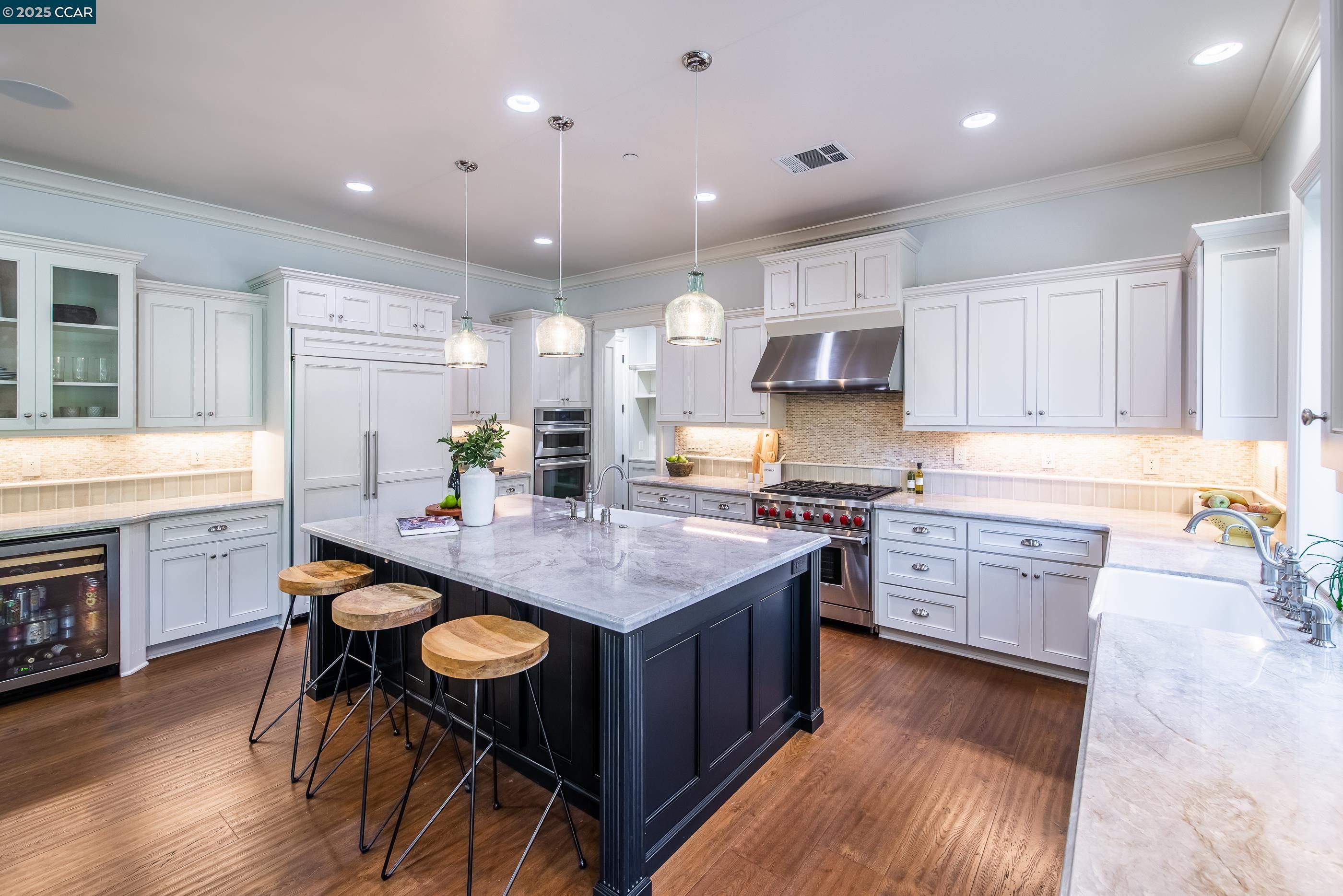 Detail Gallery Image 14 of 53 For 30 Ariey Lane, Lafayette,  CA 94549 - 5 Beds | 4/1 Baths