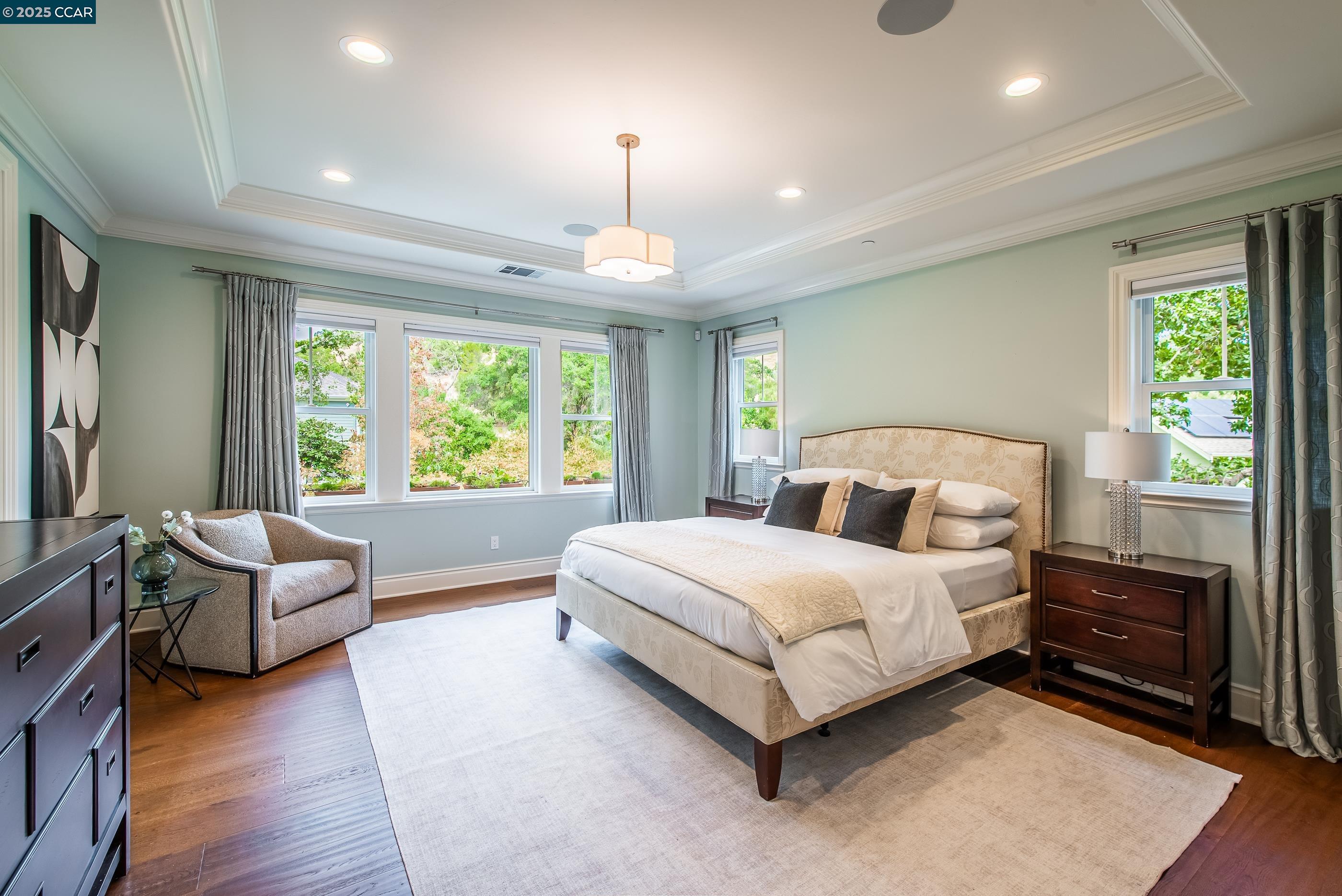 Detail Gallery Image 18 of 53 For 30 Ariey Lane, Lafayette,  CA 94549 - 5 Beds | 4/1 Baths