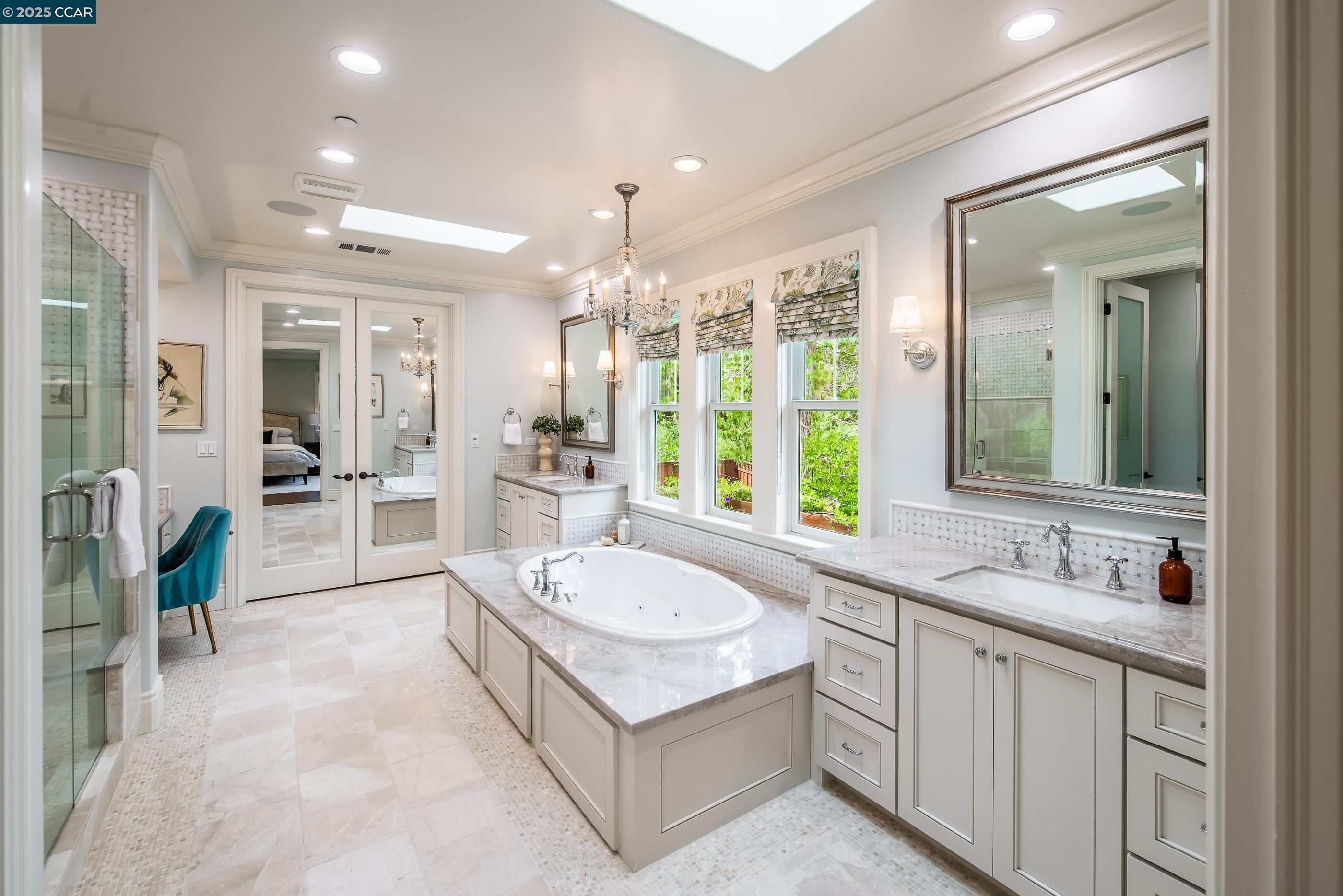 Detail Gallery Image 21 of 53 For 30 Ariey Lane, Lafayette,  CA 94549 - 5 Beds | 4/1 Baths