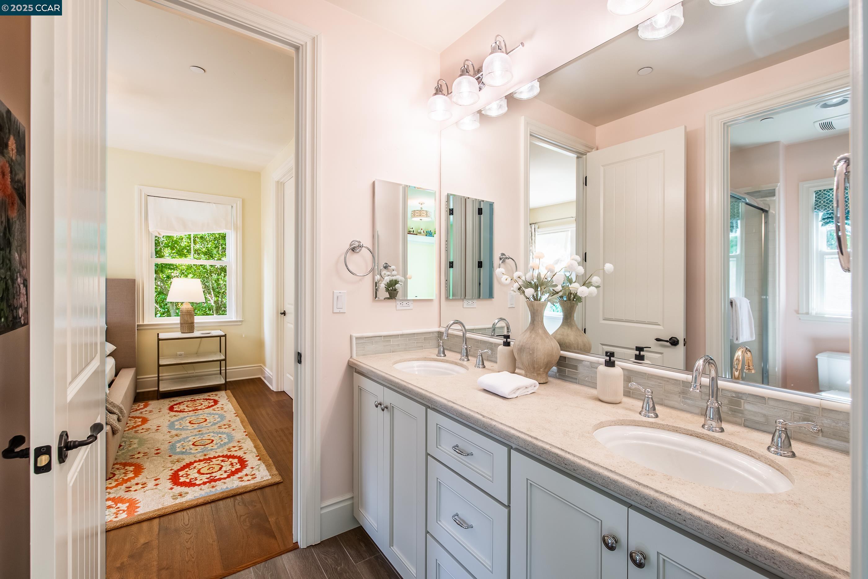 Detail Gallery Image 28 of 53 For 30 Ariey Lane, Lafayette,  CA 94549 - 5 Beds | 4/1 Baths