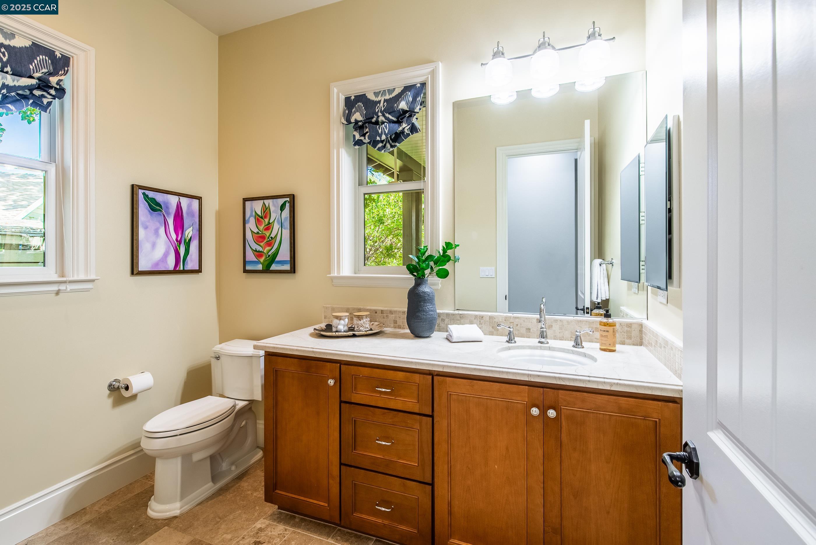 Detail Gallery Image 32 of 53 For 30 Ariey Lane, Lafayette,  CA 94549 - 5 Beds | 4/1 Baths