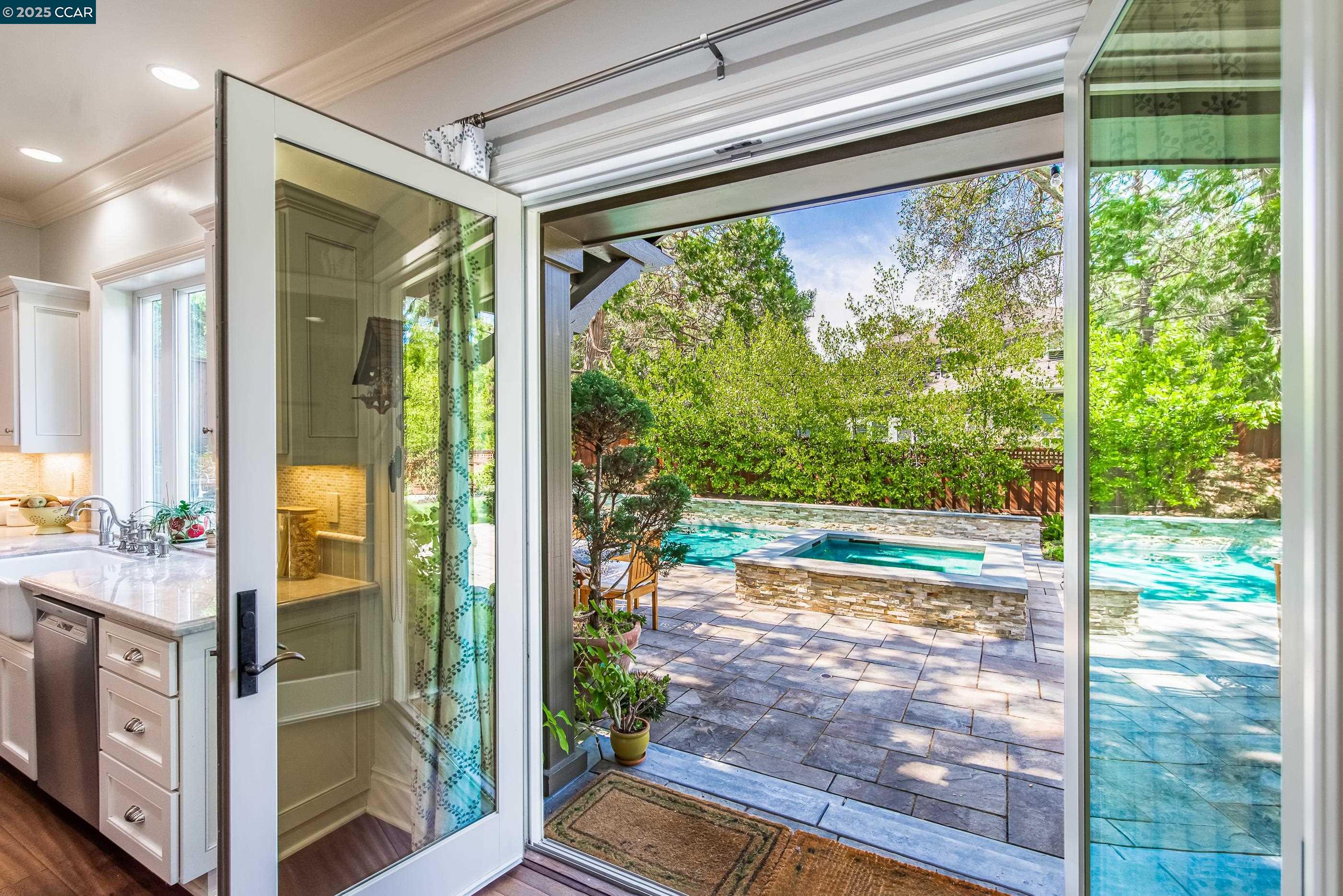 Detail Gallery Image 35 of 53 For 30 Ariey Lane, Lafayette,  CA 94549 - 5 Beds | 4/1 Baths
